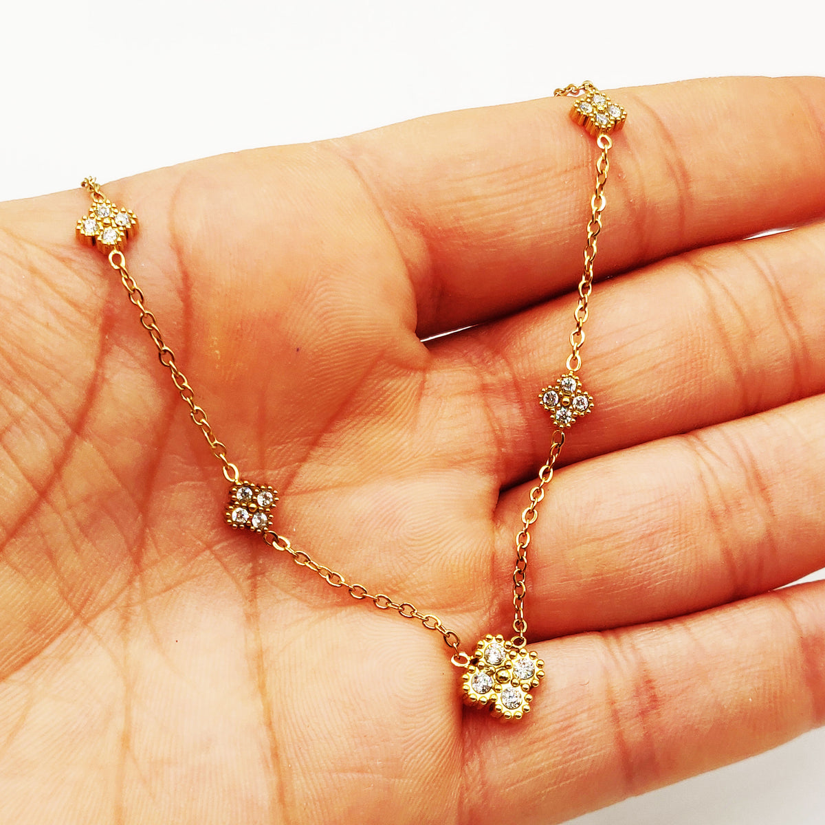 Collier Trèfle 4 Cristaux Tour Perles d'imitation Dorées Luxe