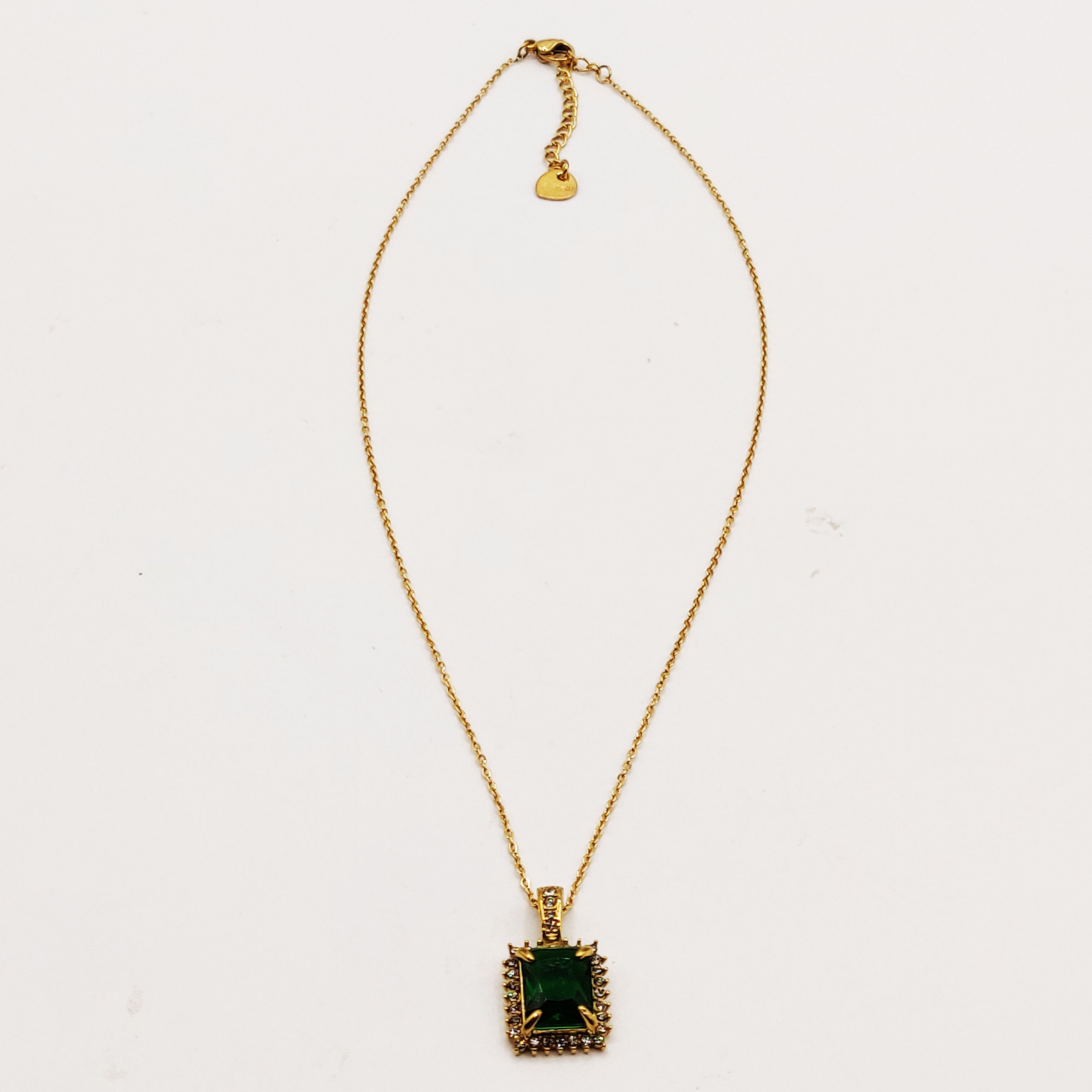 Collier Grand Cristal Vert Rectangle Tour Cristaux Luxe