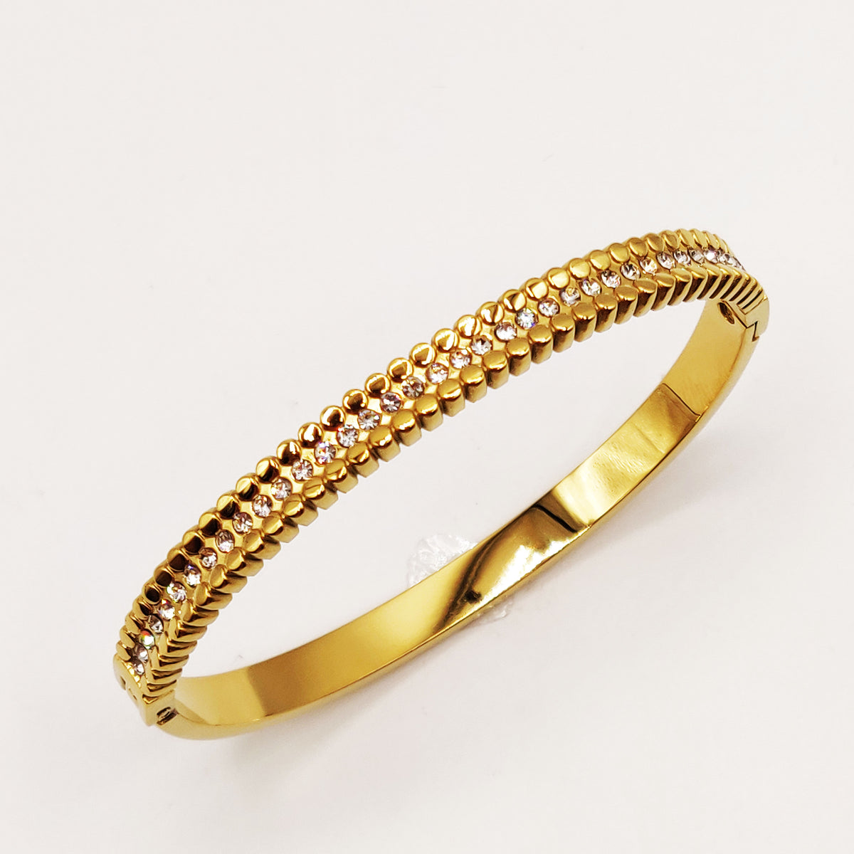 Bracelet Rigide Ronds Dorés et Cristaux Luxe