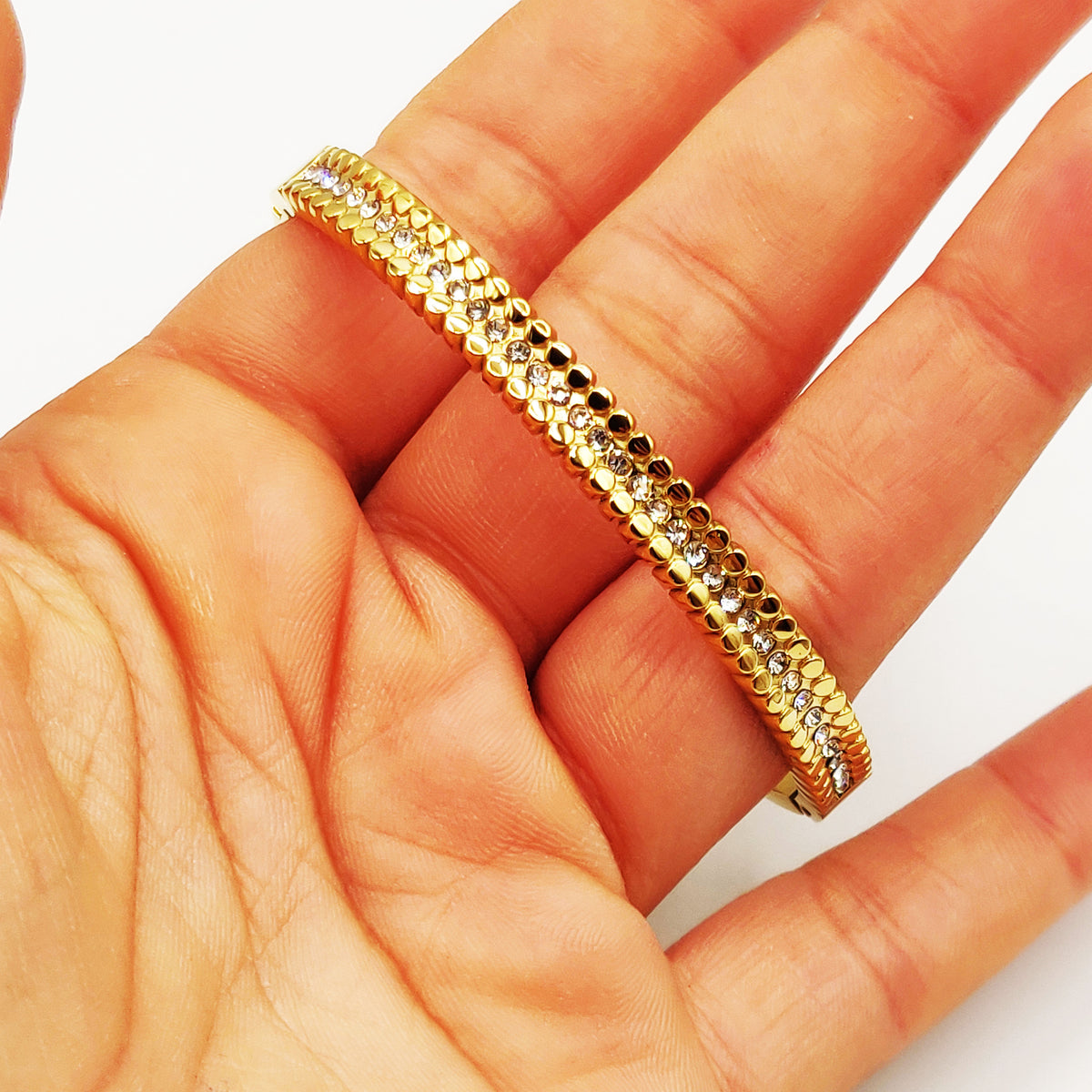 Bracelet Rigide Ronds Dorés et Cristaux Luxe