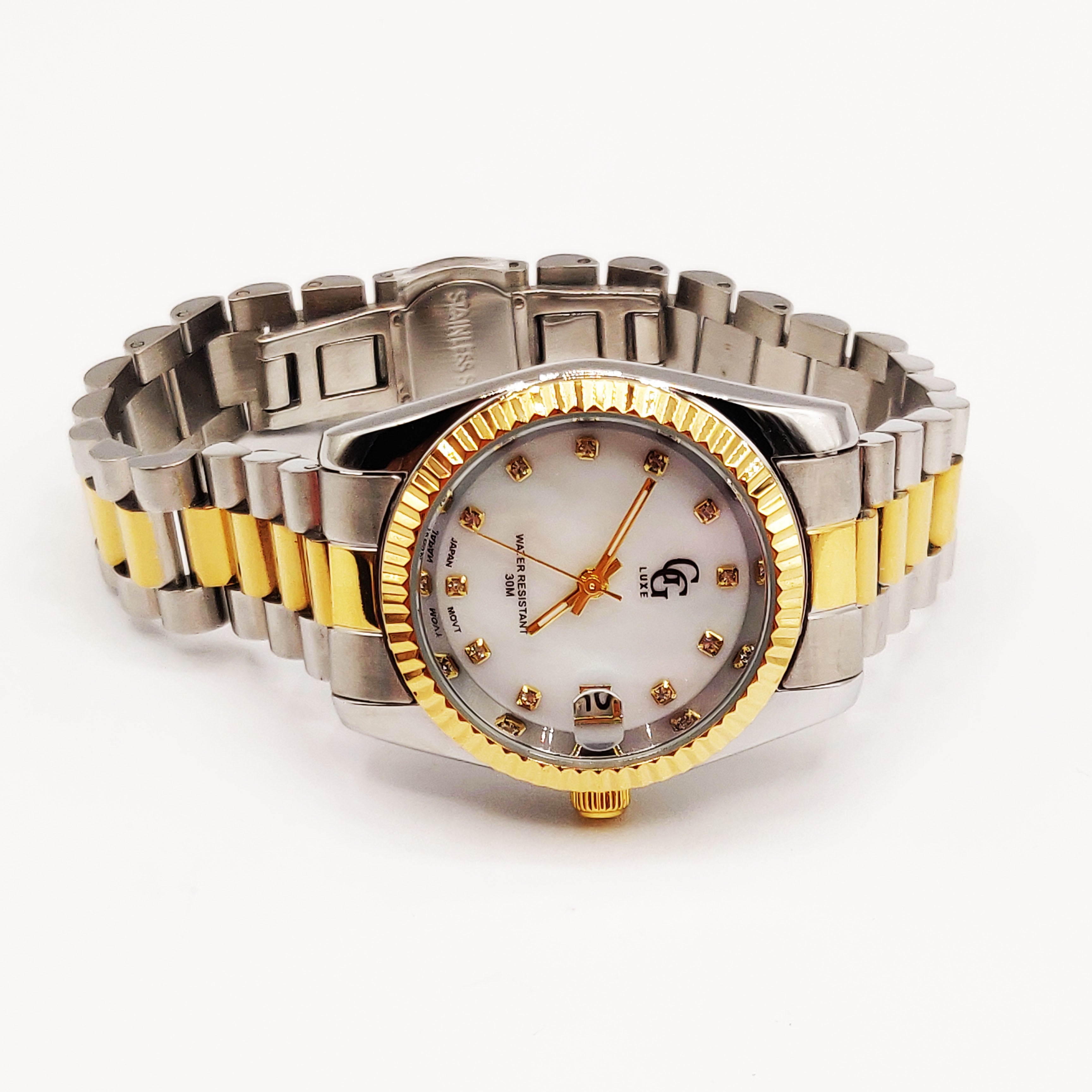 Montre GG Luxe FB1912 Bracelet Argenté et Doré Fond Blanc