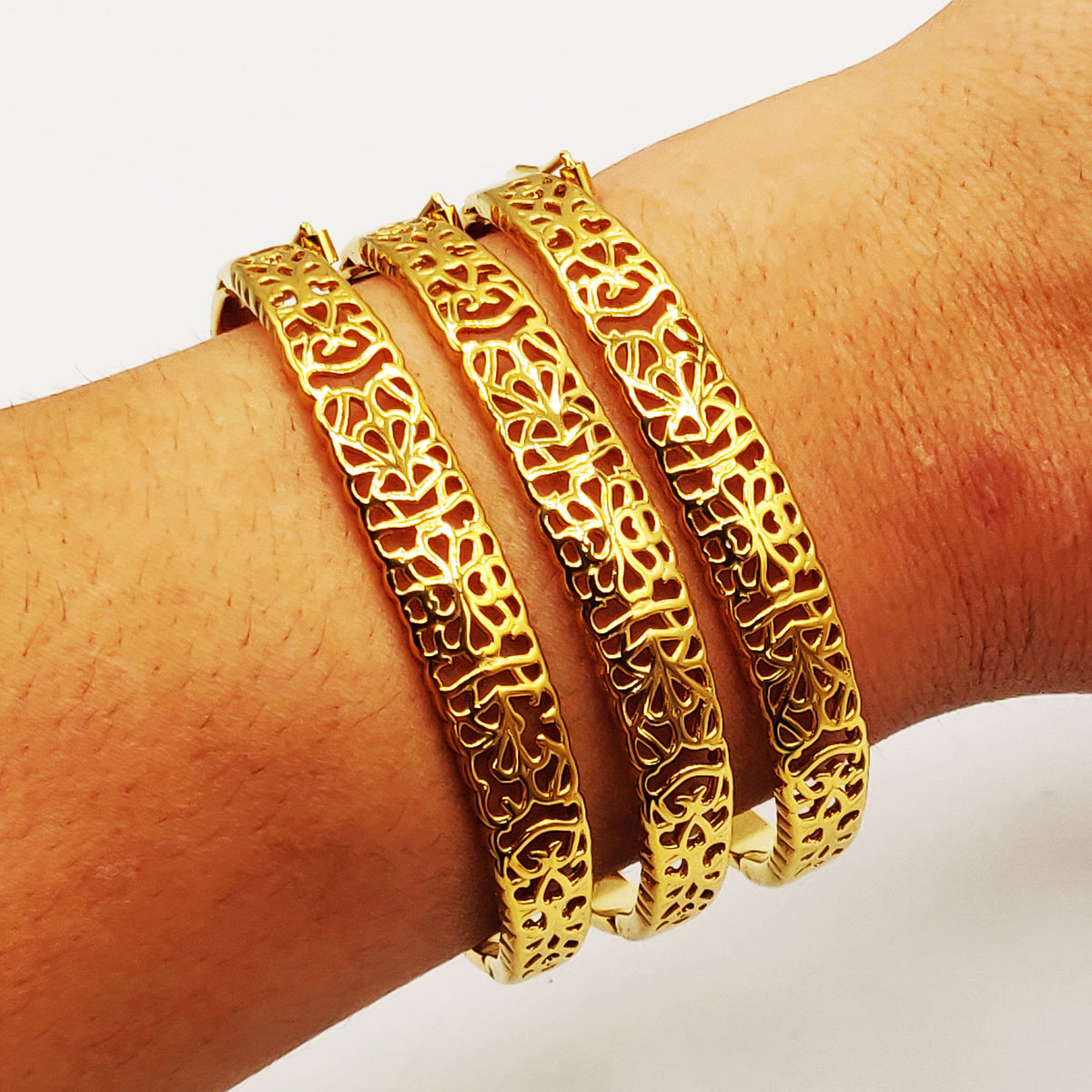 Trio de Bracelets Rigides Motifs Orientaux Coeurs Luxe