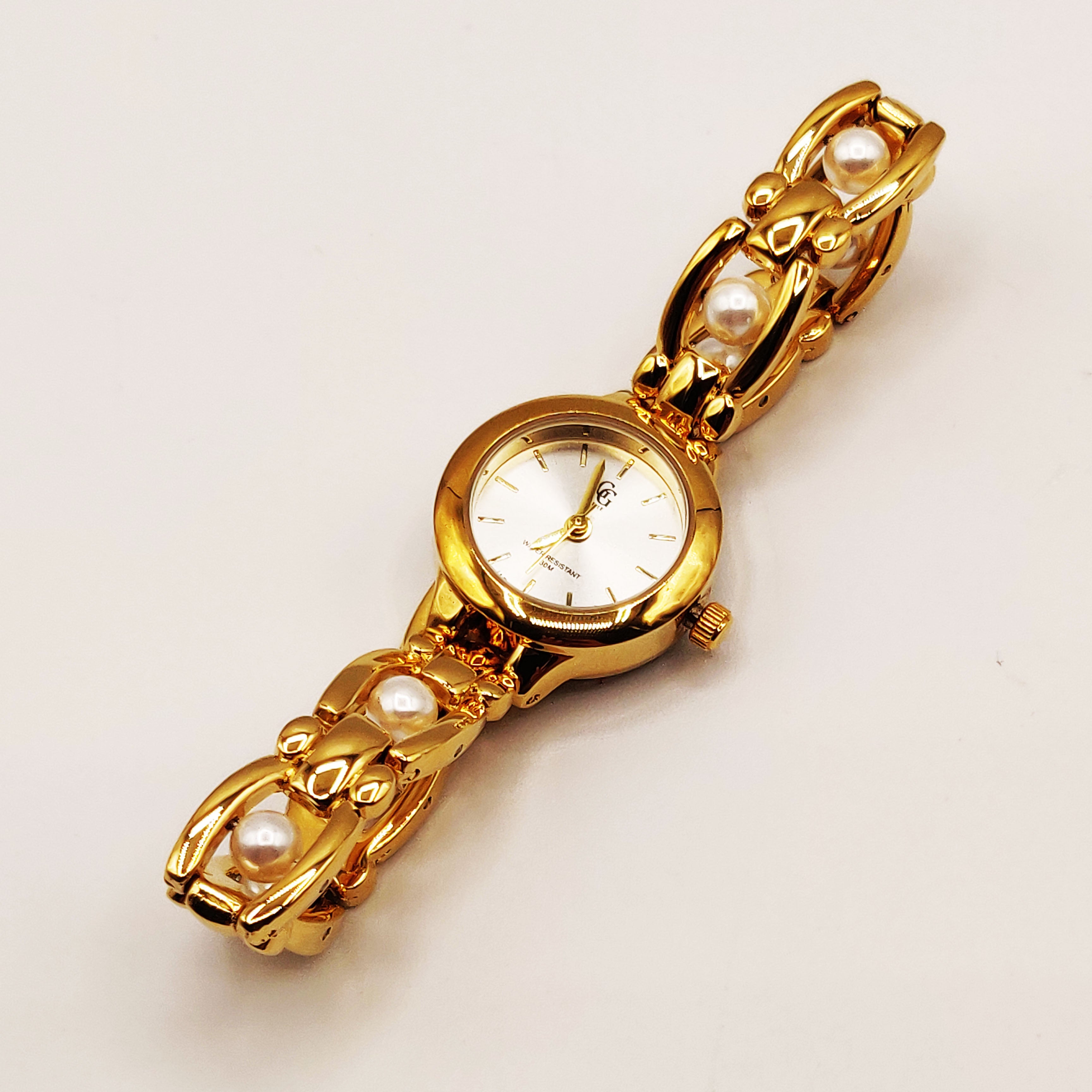 Montre GG Luxe FB1874 Fond Blanc