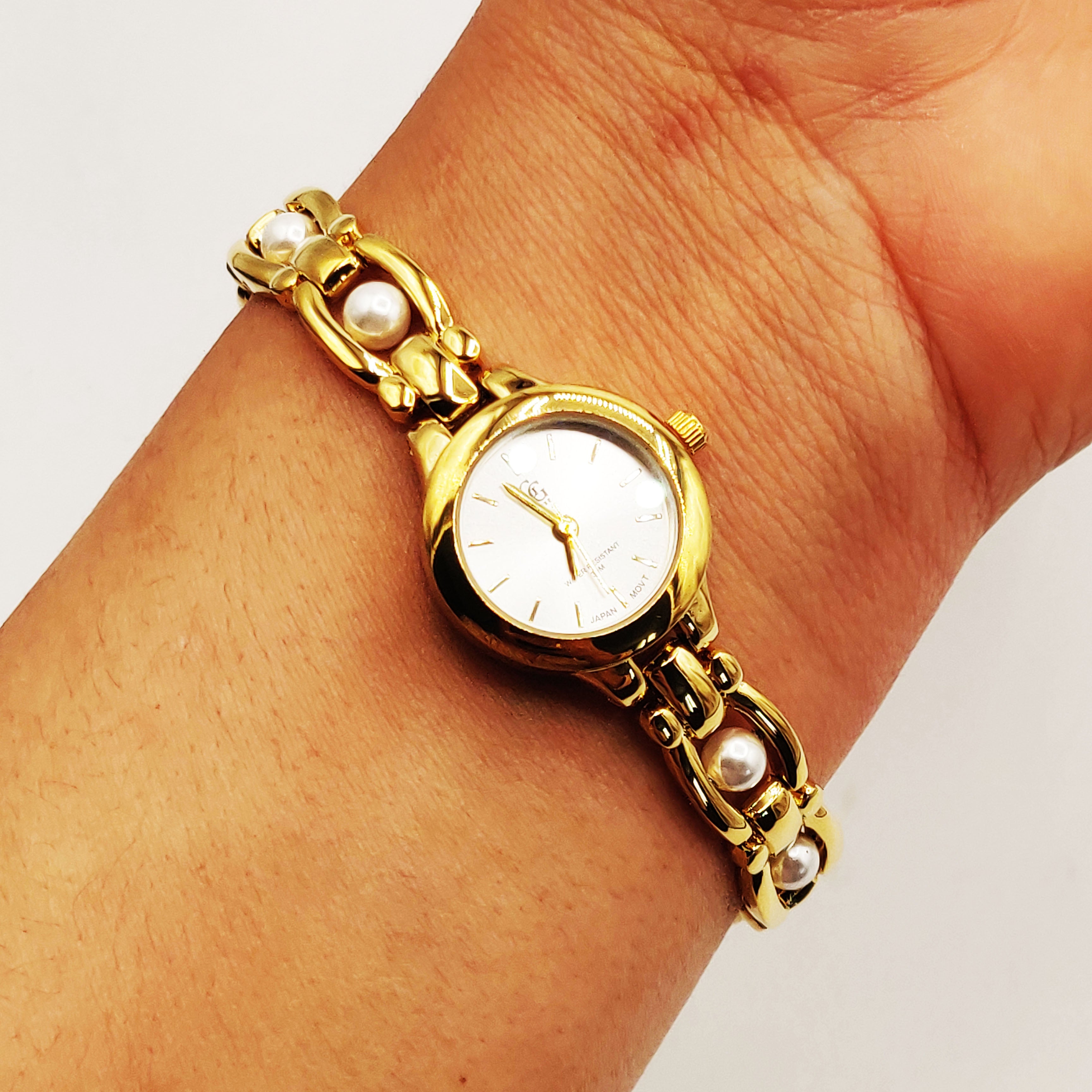 Montre GG Luxe FB1874 Fond Blanc