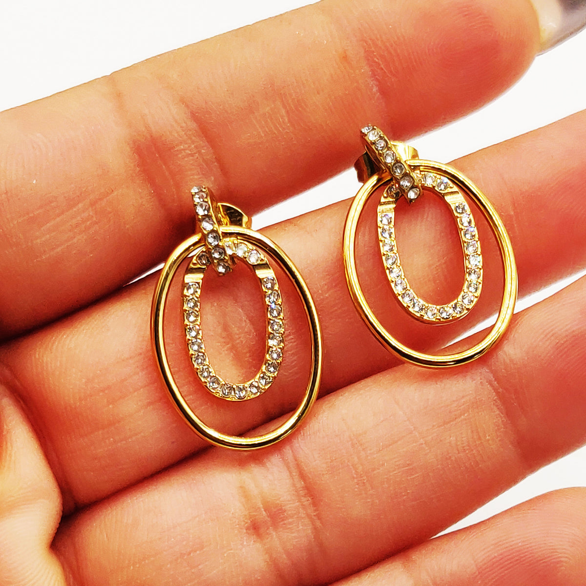 Boucles d'oreilles Pendentif Double Ovales Doré et Cristaux Luxe