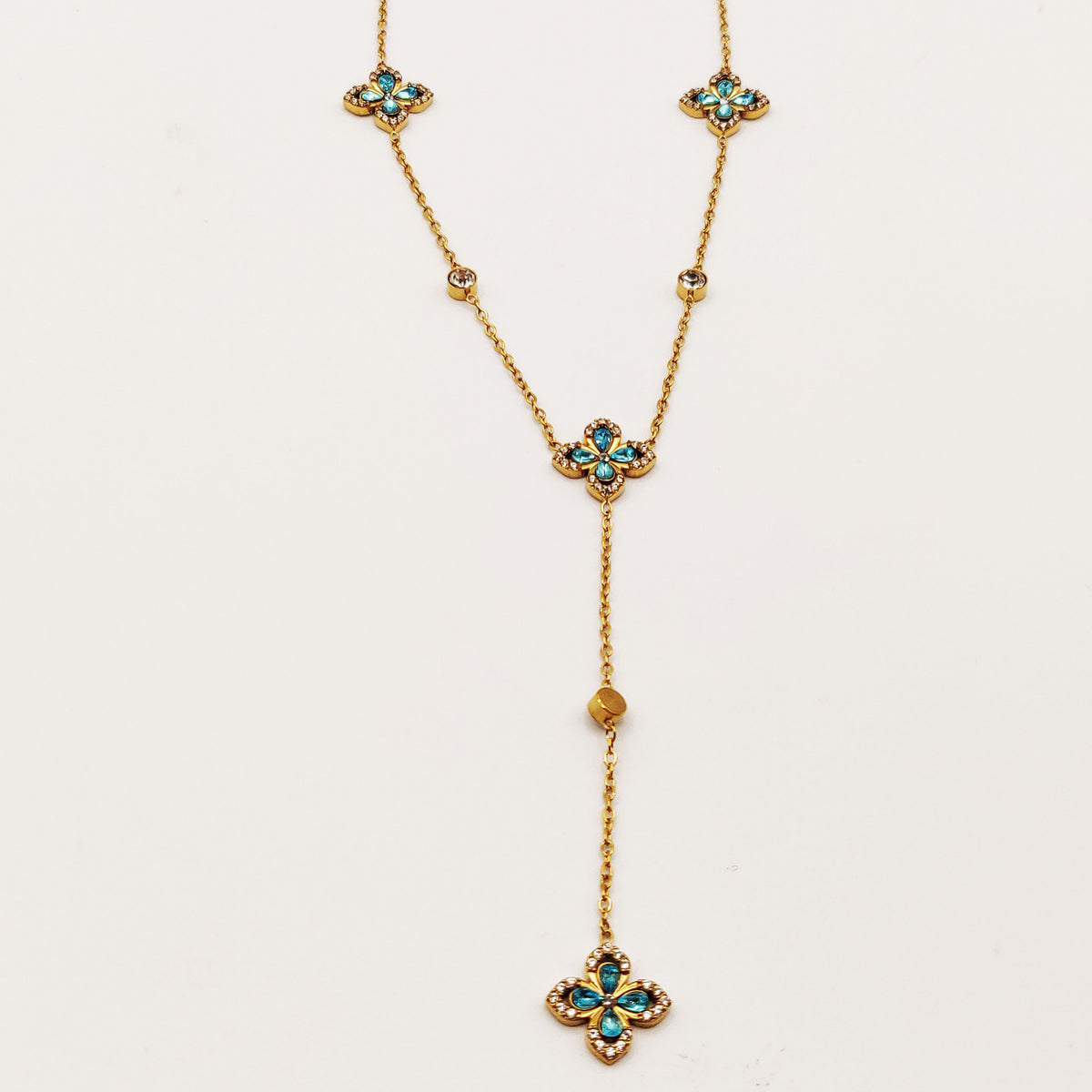 Collier Trèfles Bleus Pointus Tour Cristaux Luxe Descendant