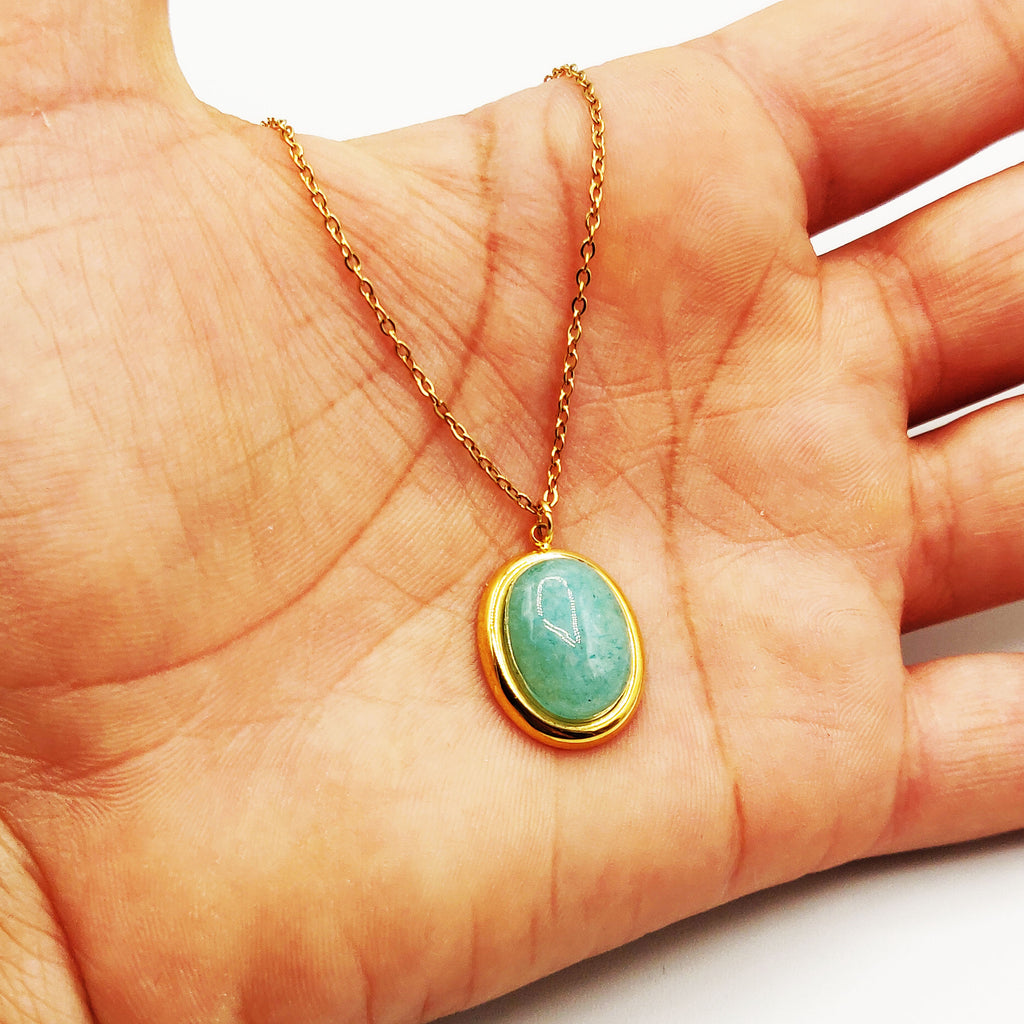 Collier Ovale Doré Pierre Bleue Luxe
