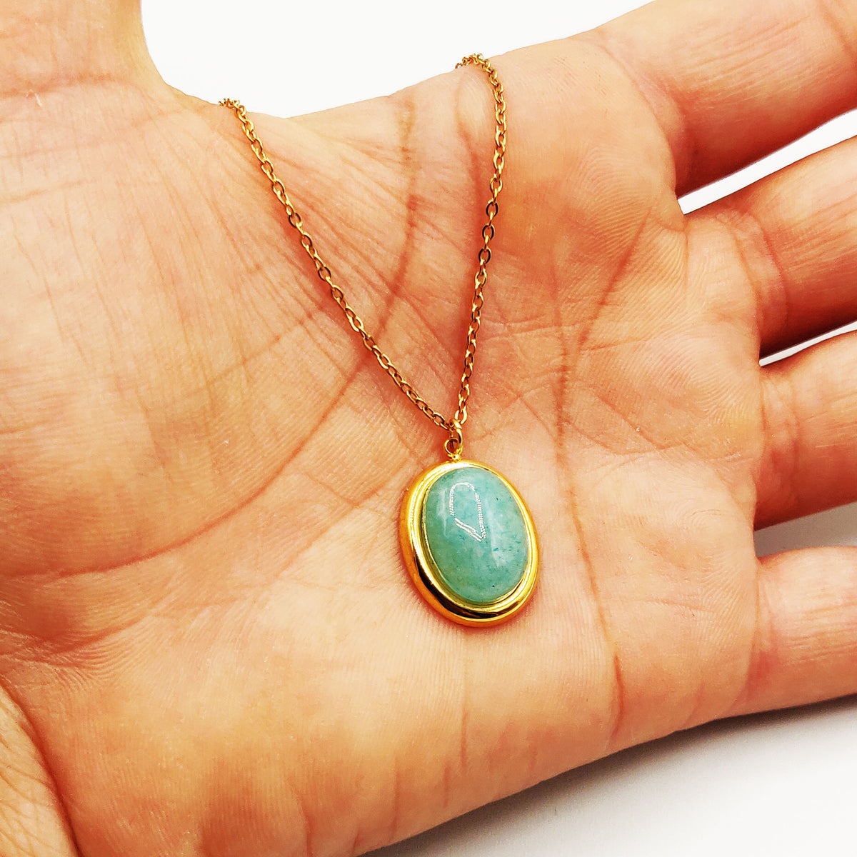 Collier Ovale Doré Pierre Bleue Luxe