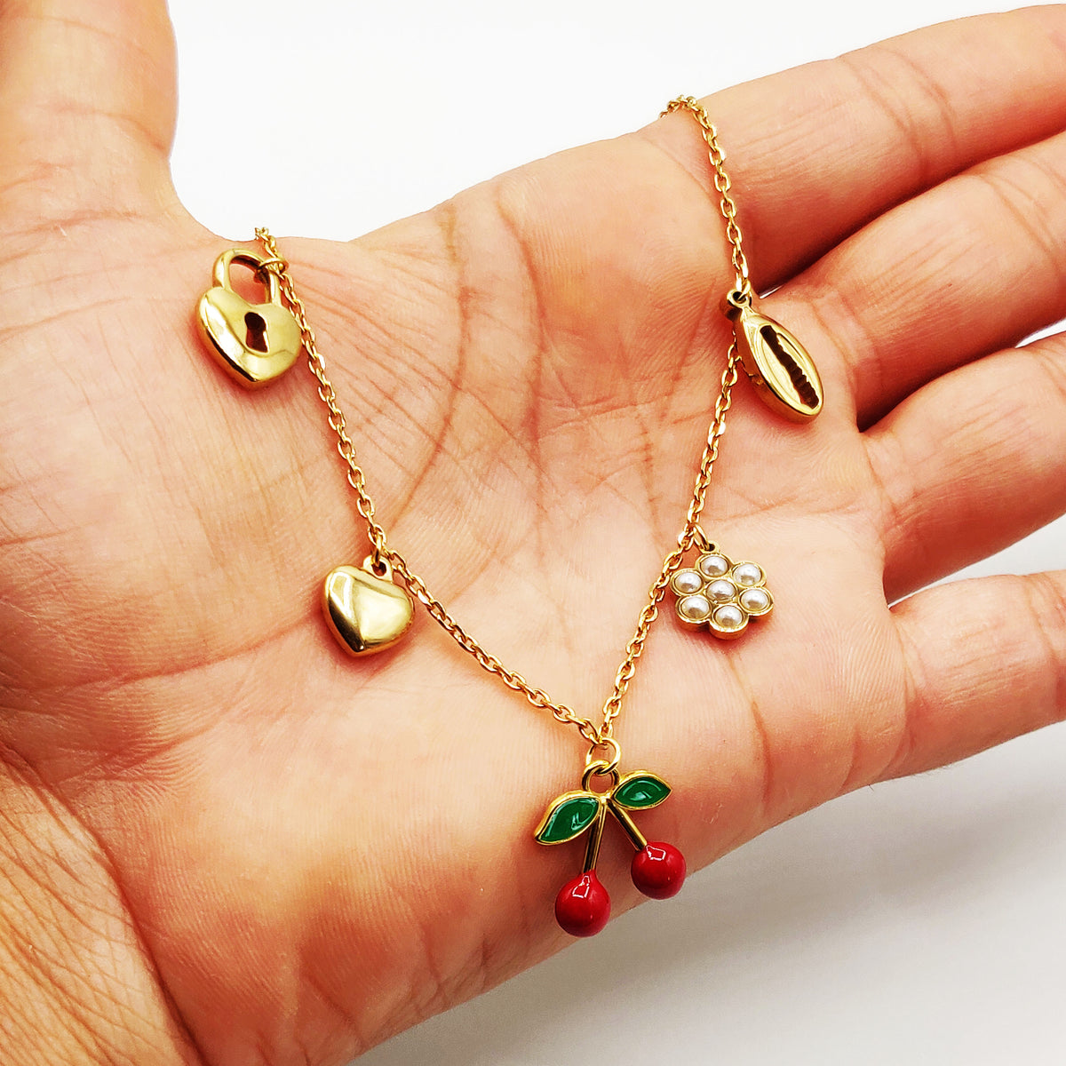 Collier Bibelots Cerises et Autres Luxe