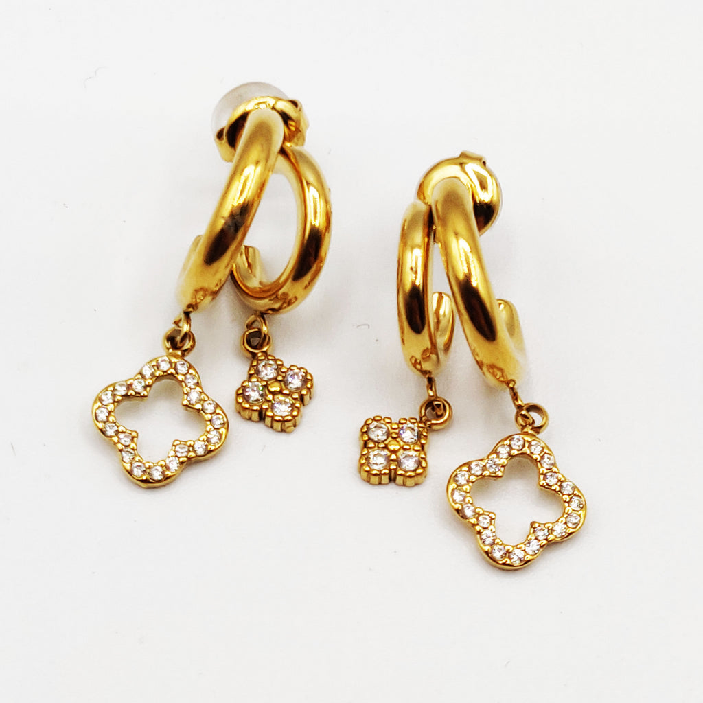 Boucles d'oreilles Créoles Pendentifs Trèfles Creux et 4 Cristaux Luxe