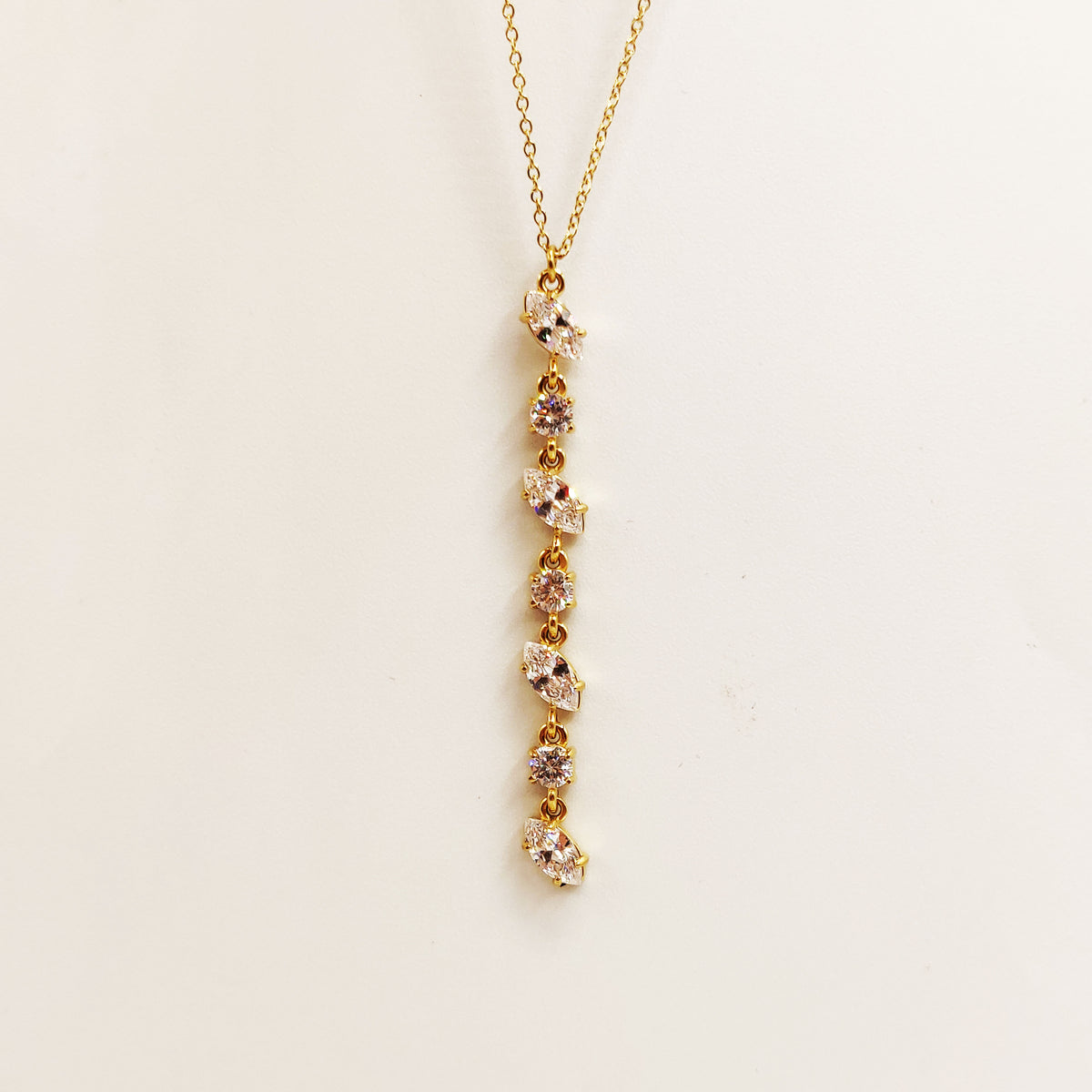 Collier Multi Cristaux Ovales et Ronds Descendant Luxe
