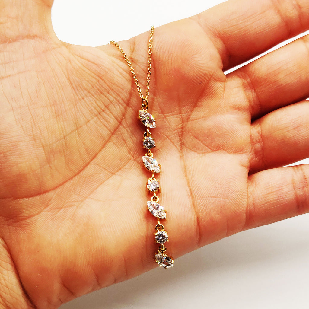 Collier Multi Cristaux Ovales et Ronds Descendant Luxe