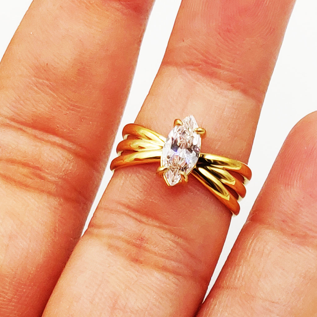 Bague Triple Lignes Cristal Ovale Luxe