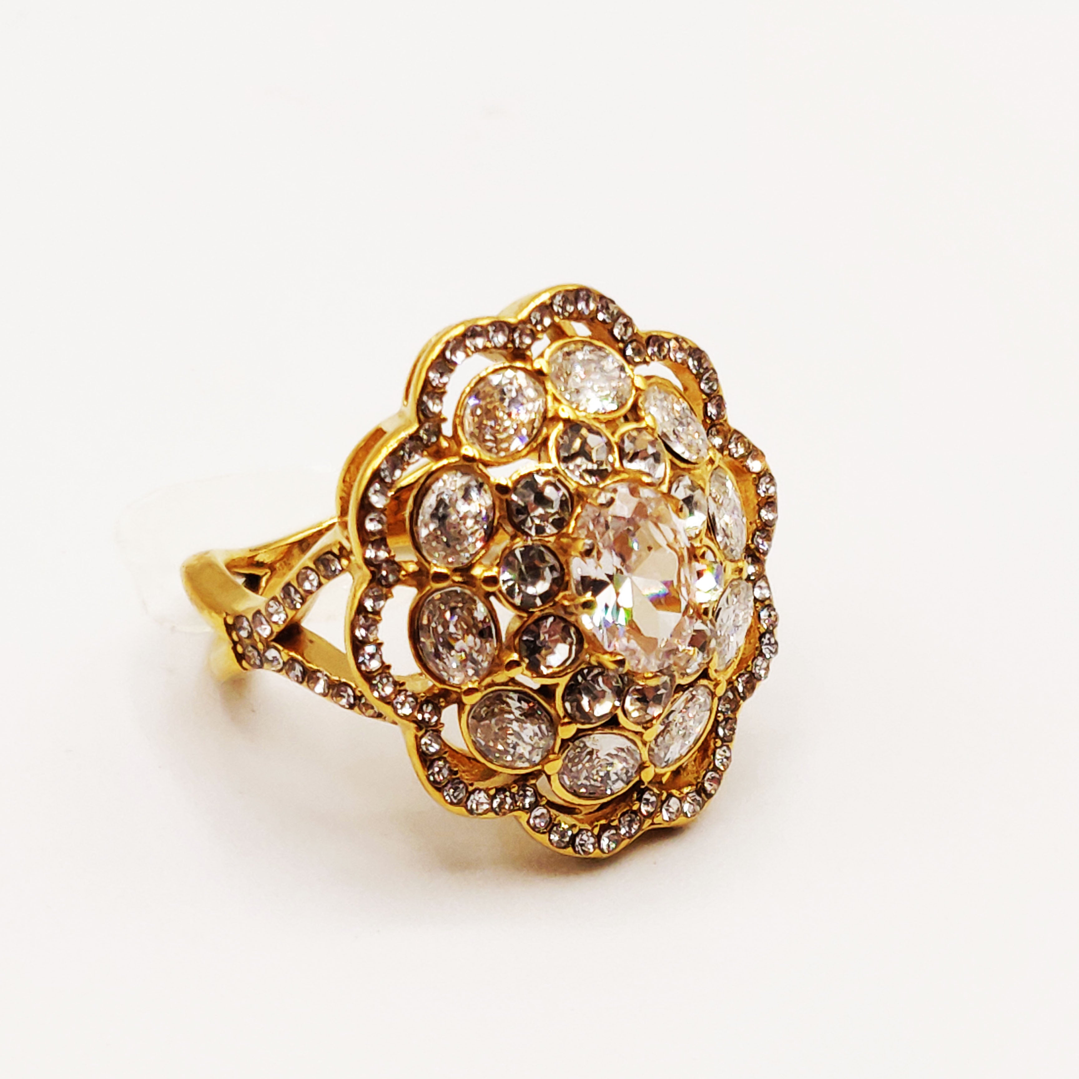 Bague Bouquet de Cristaux Tour Cristaux Luxe
