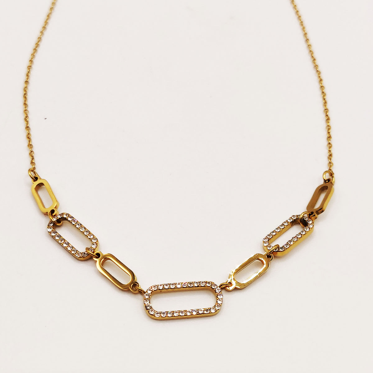 Collier Chaîne Maillons Ovales Dorés et Cristaux Luxe