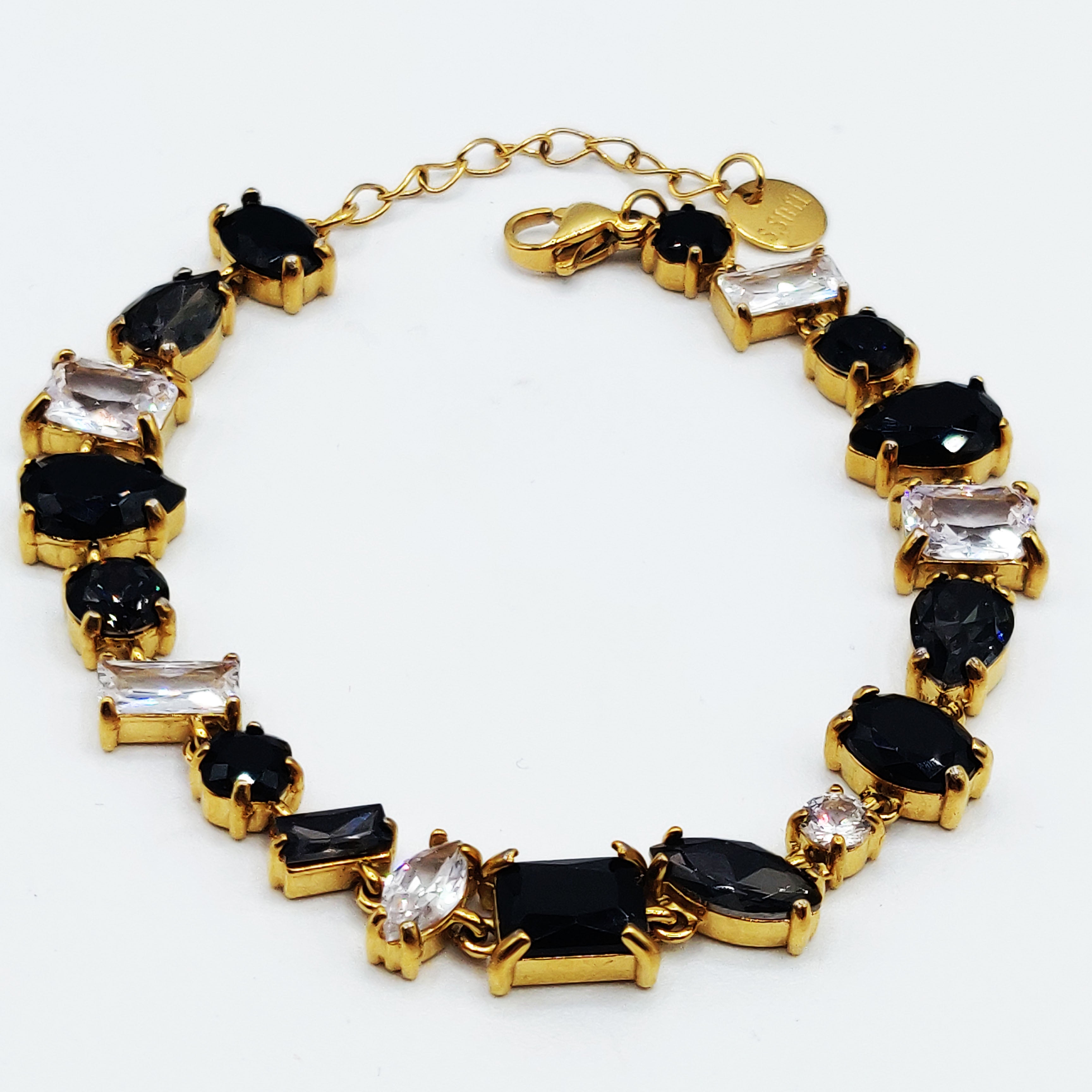 Bracelet Multi Cristaux Multi Formes Noirs et Blancs Luxe