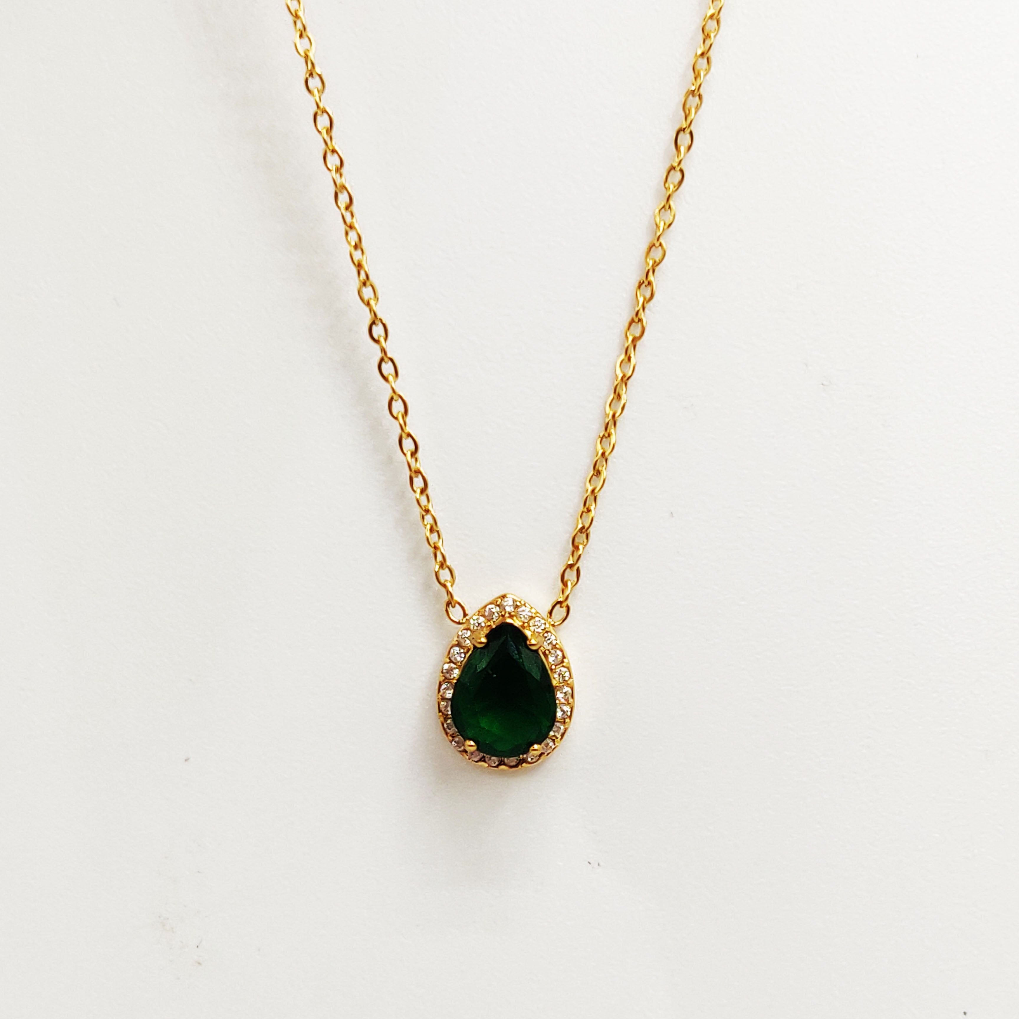Collier Grande Goutte Cristal Vert Tour Cristaux Luxe