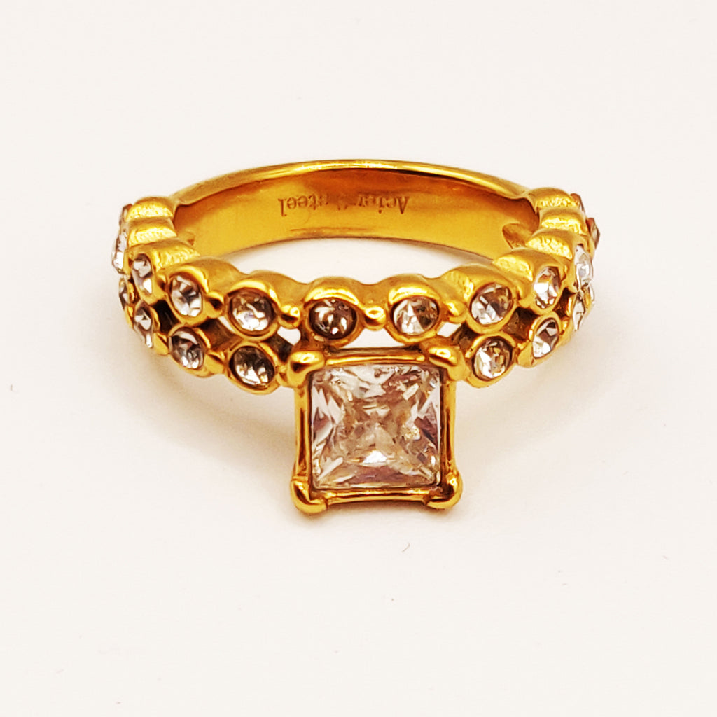 Bague Double Lignes Cristaux Ronds et Grand Cristal Carré Luxe