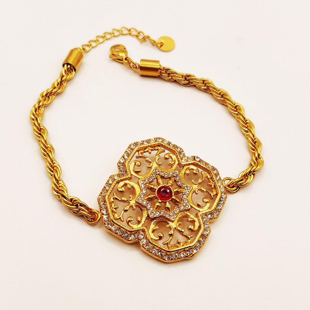 Bracelet Grand Trèfle Motifs orientaux Cristaux Rouges Luxe