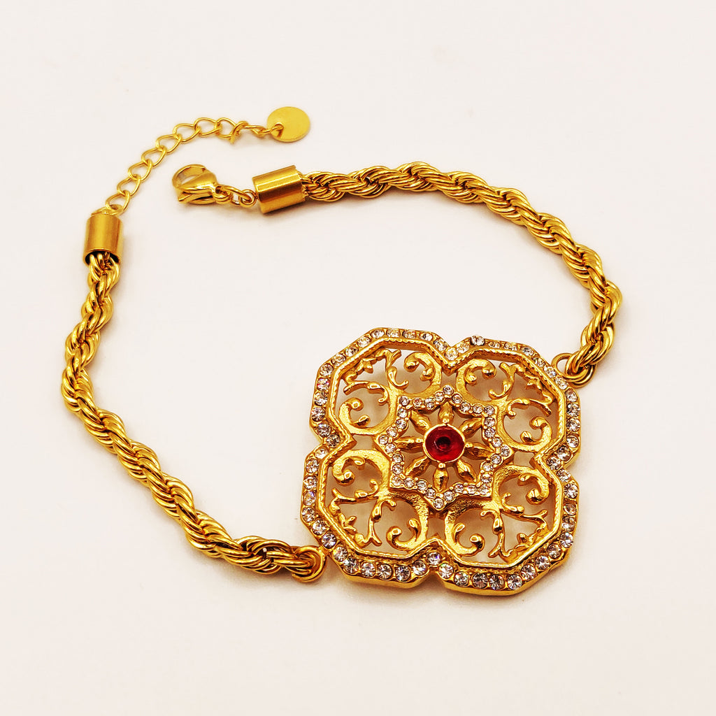 Bracelet Grand Trèfle Motifs orientaux Cristaux Rouges Luxe