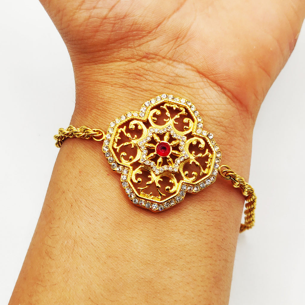 Bracelet Grand Trèfle Motifs orientaux Cristaux Rouges Luxe