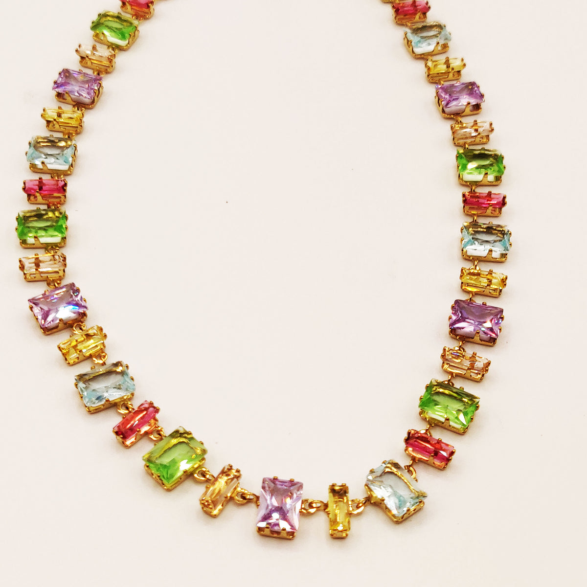 Collier Multi Cristaux Rectangles Multi Formes Multicolores Luxe