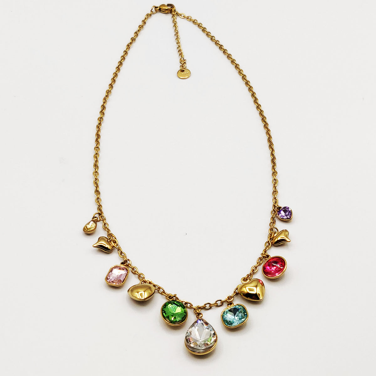 Collier Cristaux Multicolores et Coeurs Bombés Luxe
