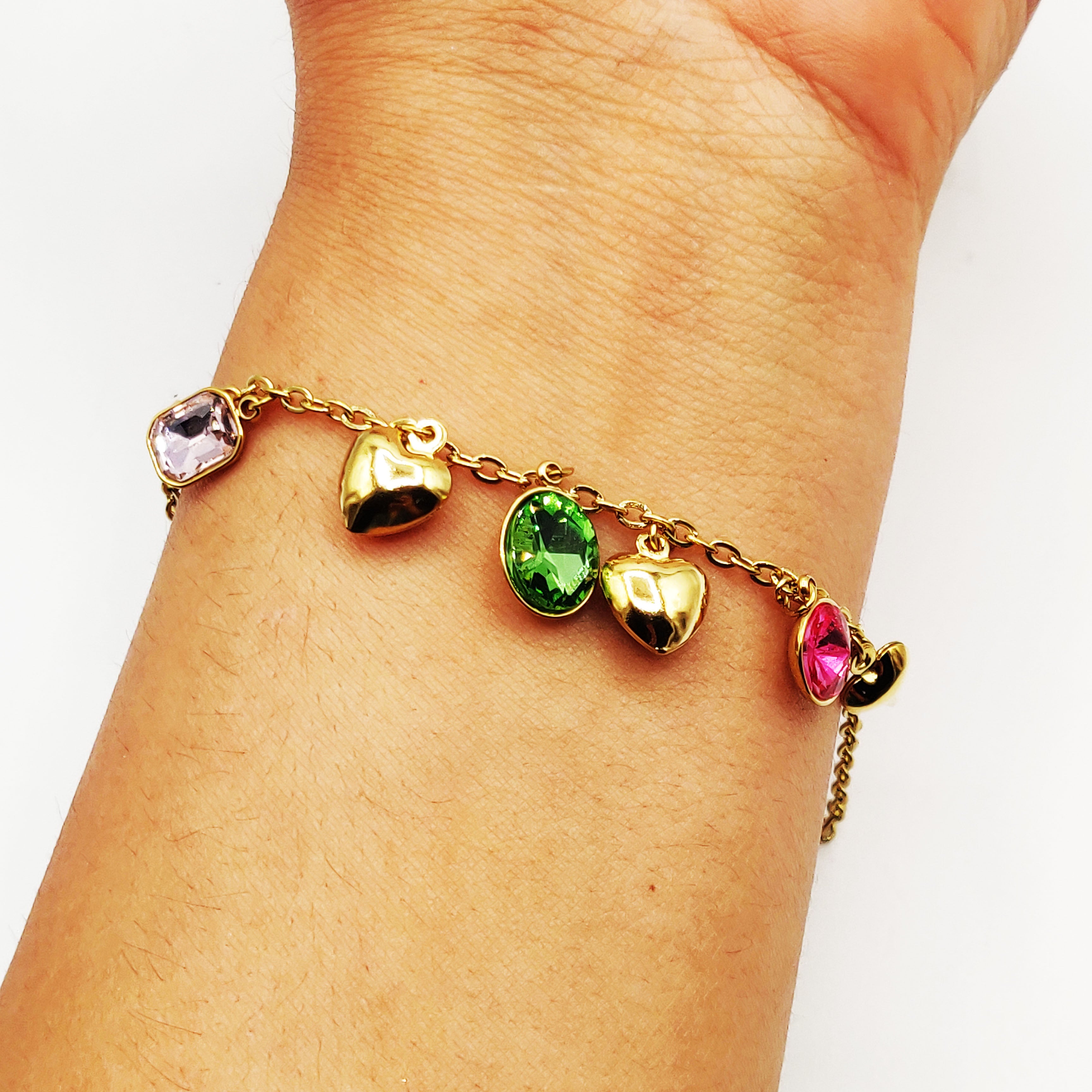 Bracelet Cristaux Multicolores et Coeurs Bombés Luxe