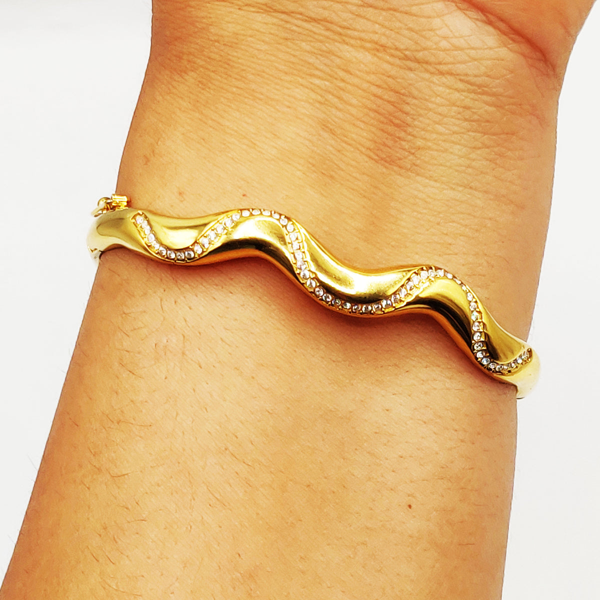 Bracelet Rigide Vague et Vague de Cristaux Luxe
