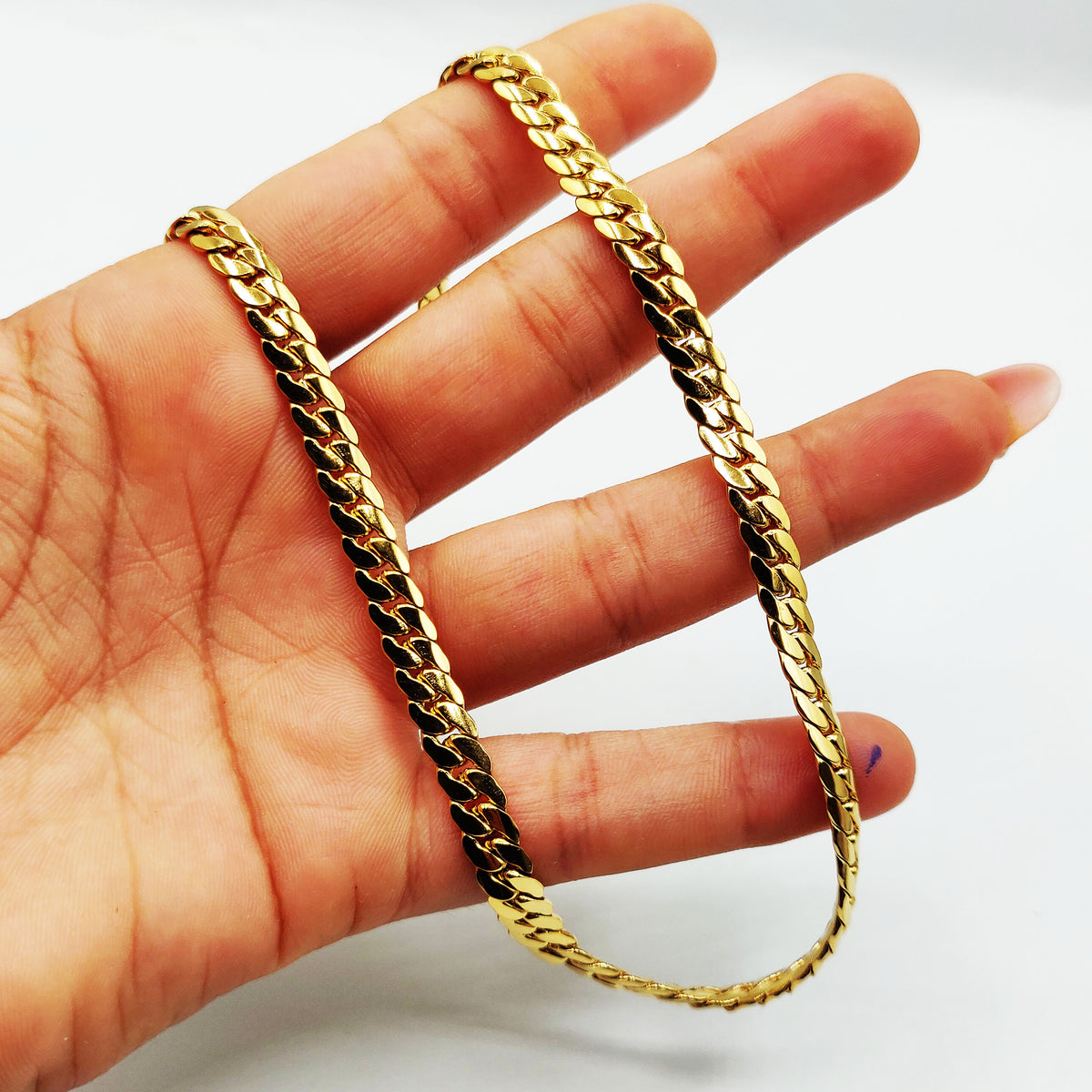Collier Tresse Resserrée Ras de Cou Fermeture Originale Fin Luxe