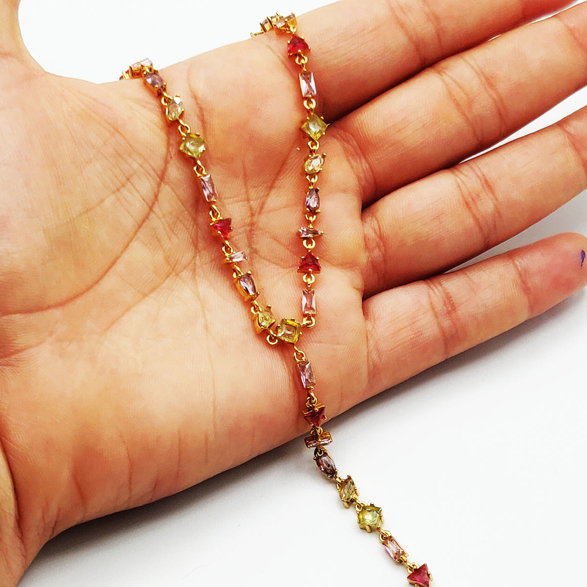Collier Multi Cristaux Multi Formes Rouges, Verts et Roses Luxe Descendant