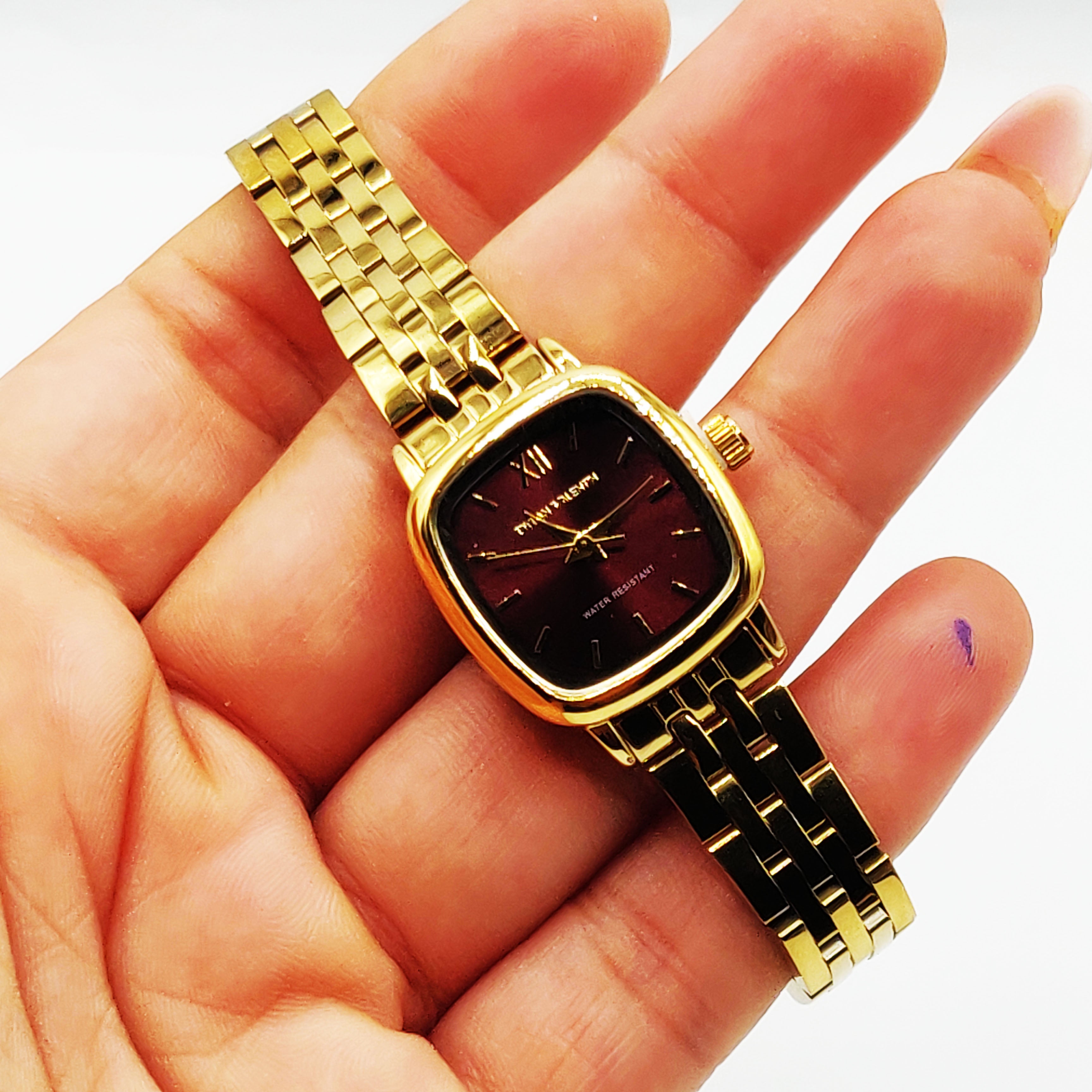Montre Dylan Valentin DV110123 Fond Bordeaux Bracelet Doré
