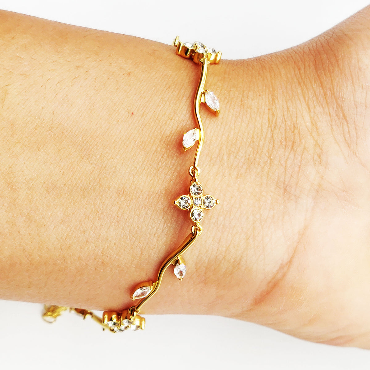 Bracelet Mi-Rigide Trèfles 4 Creistaux Ronds Luxe