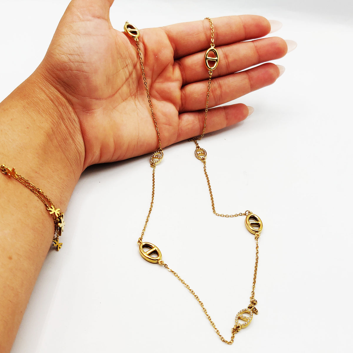 Collier / Sautoir Multi H Luxe Dorés et Cristaux
