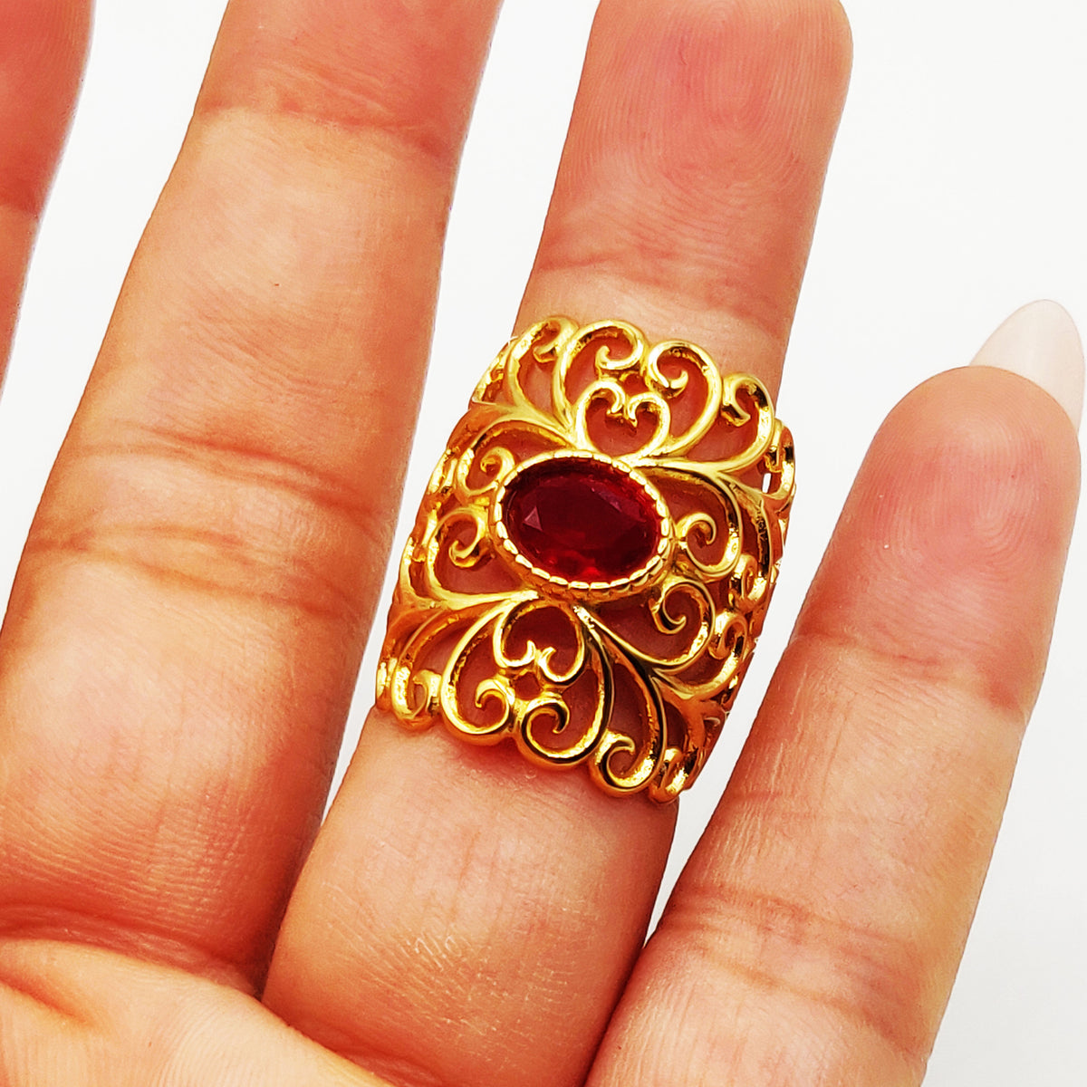 Bague Motifs Orientaux Cristal Rouge Luxe
