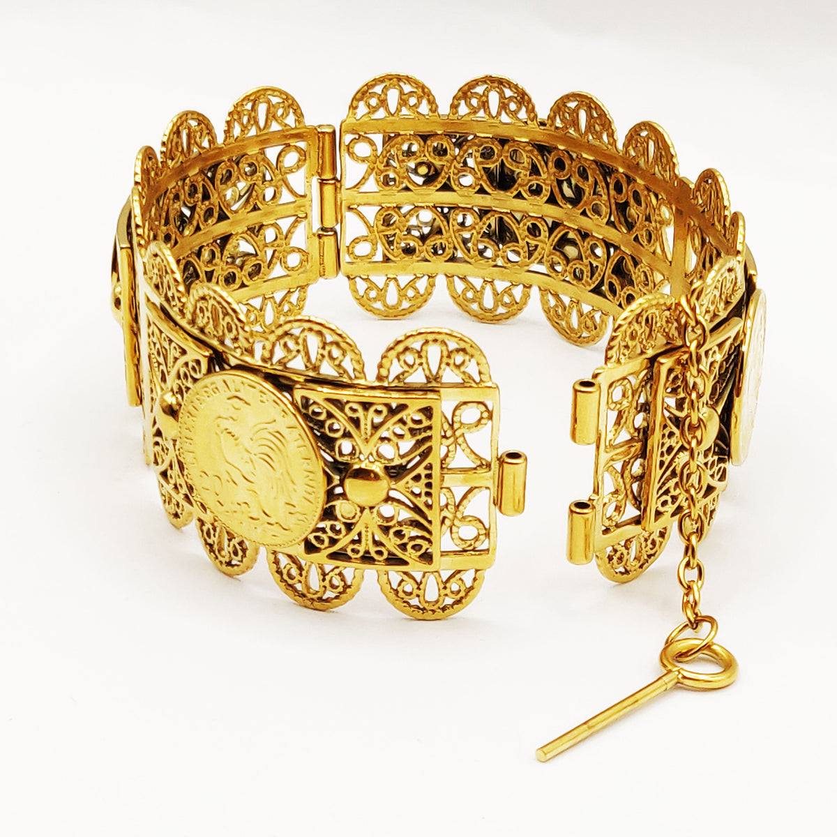 Bracelet Motifs Orientaux Louise Coq Fermoir à Épingle Luxe