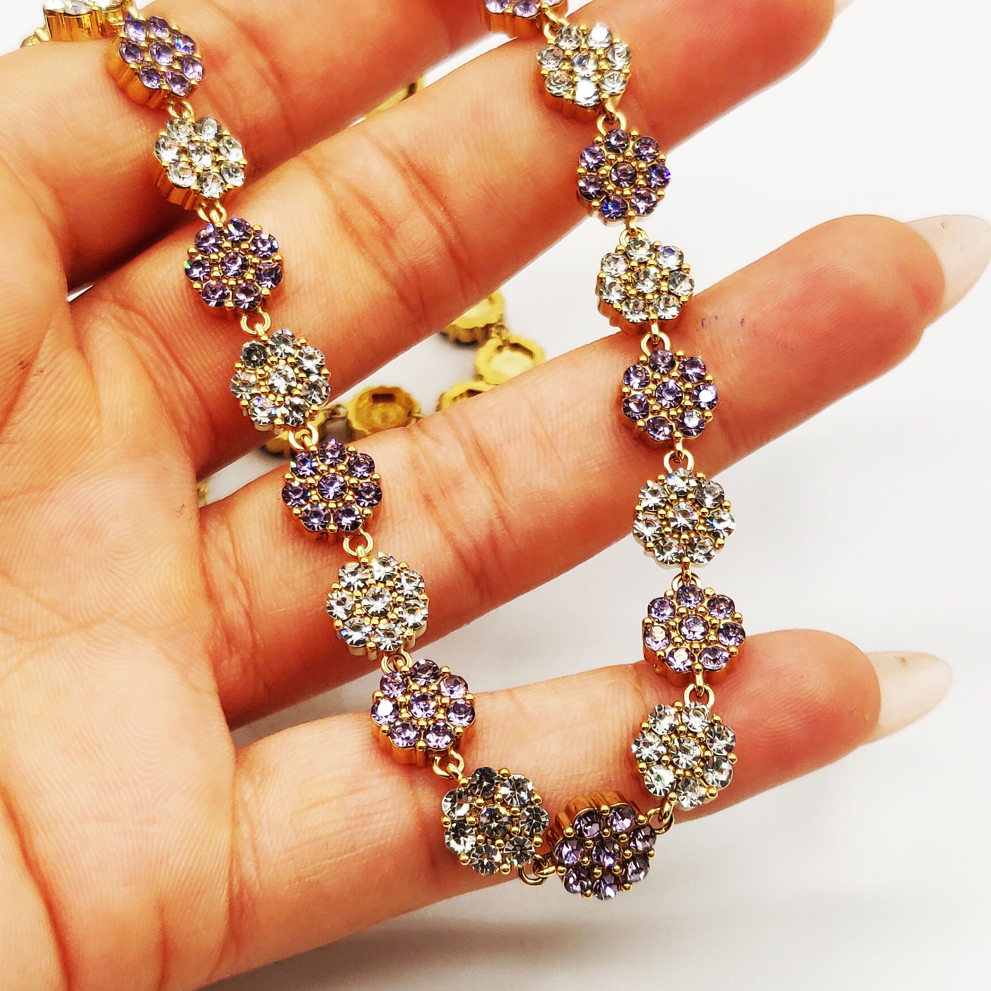 Collier Multi Fleurs de Cristaux Violets et Transparents Luxe