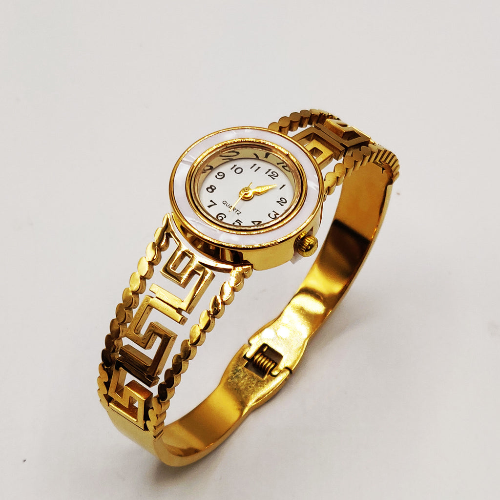 Montre Bracelet Rigide V Luxe Fond Blanc