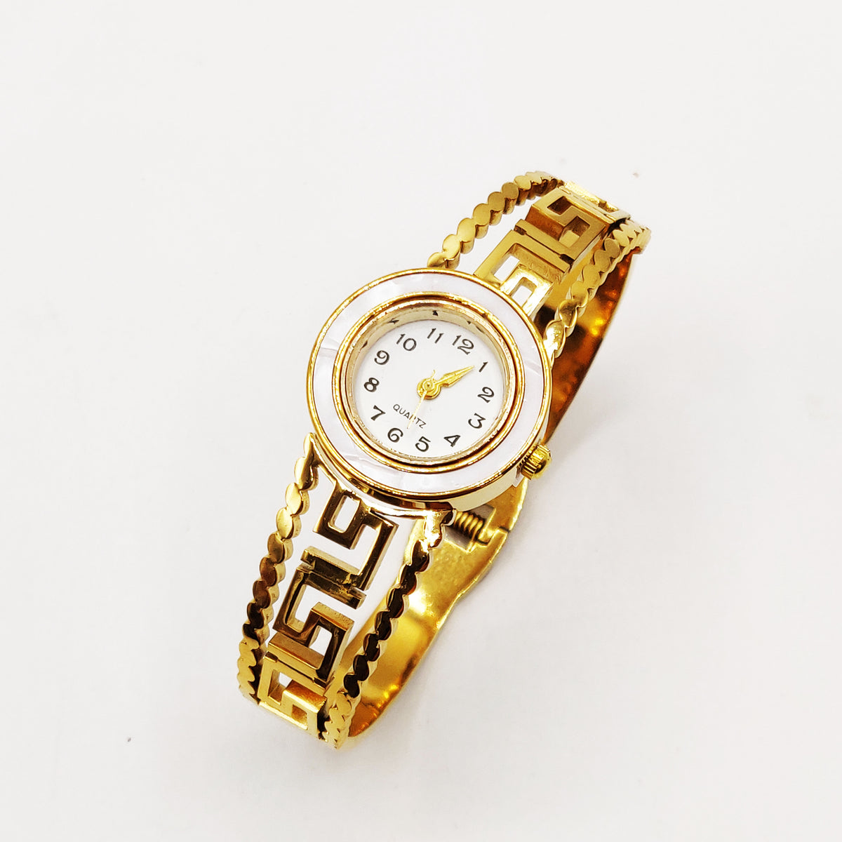 Montre Bracelet Rigide V Luxe Fond Blanc