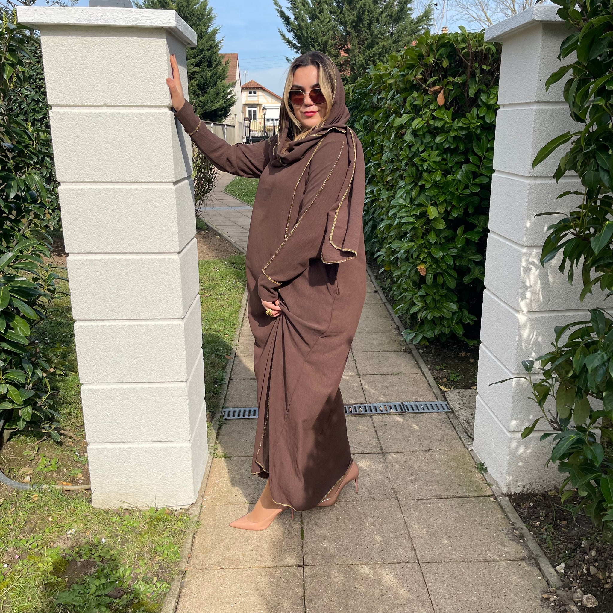 Abaya Hijab Intégré Marron