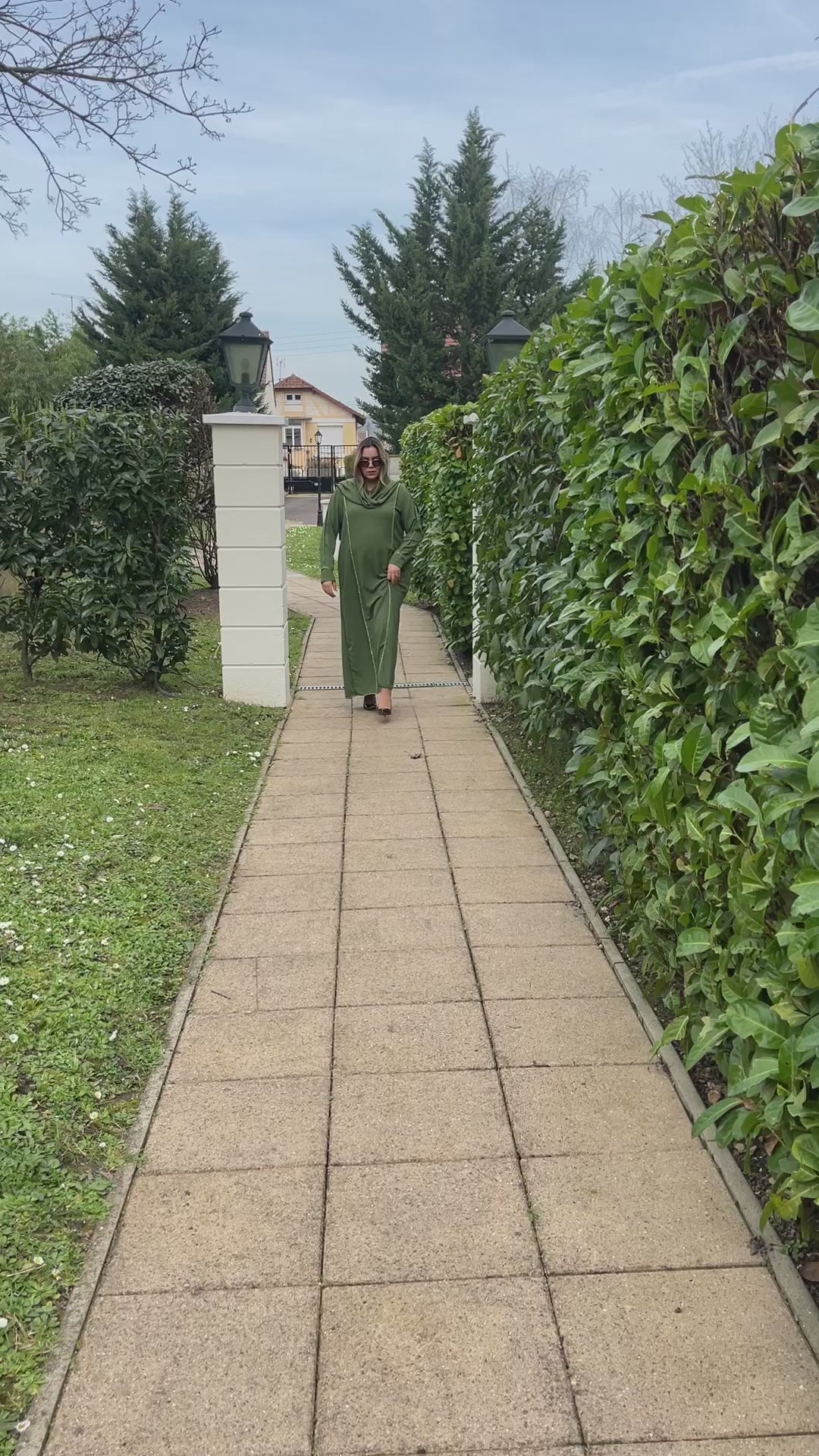 Abaya Hijab Intégré Kaki