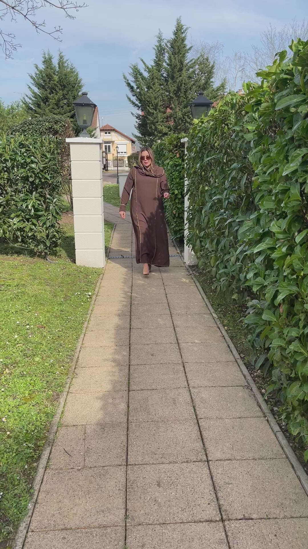 Abaya Hijab Intégré Marron