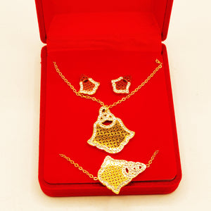 Coffret Collier, Bracelet et Boucles d'oreilles Main de  Fatma Design Cristaux