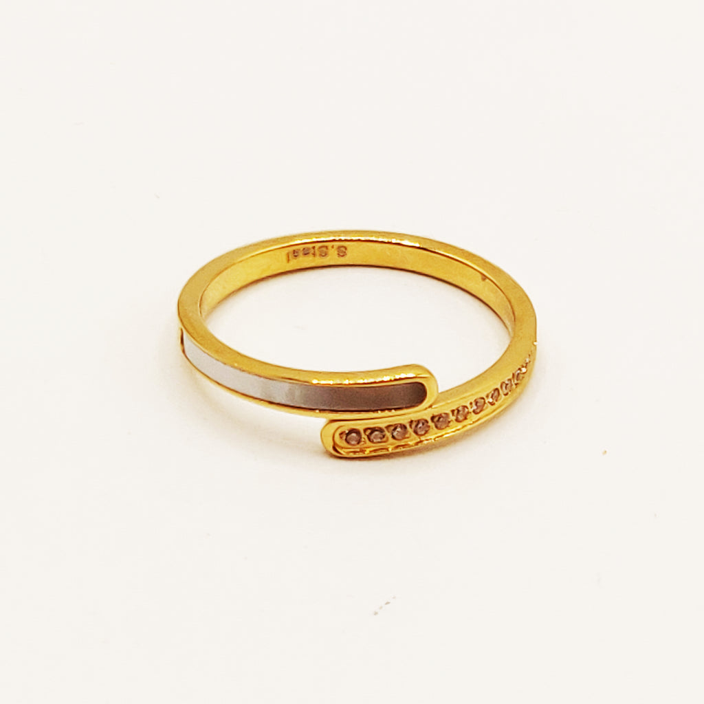 Bague Barre Blanche Nacrée et Cristaux