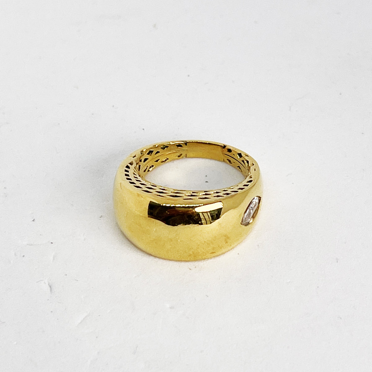 Bague Bombée Brillante et Cristal
