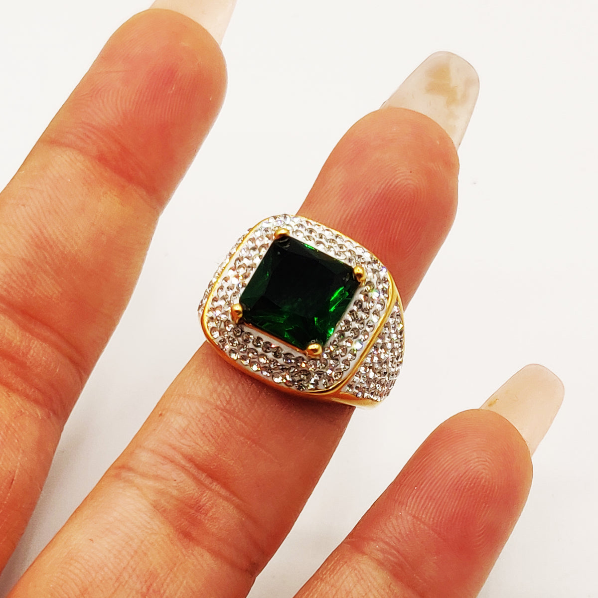 Bague En Alliage Doré Avec Cristal émeraude – Taille 59 – Comme Neuf – Écrin Vert élégant