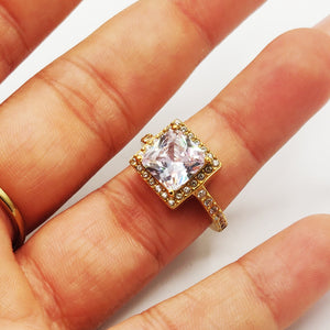 Bague Diamant Carré Luxe