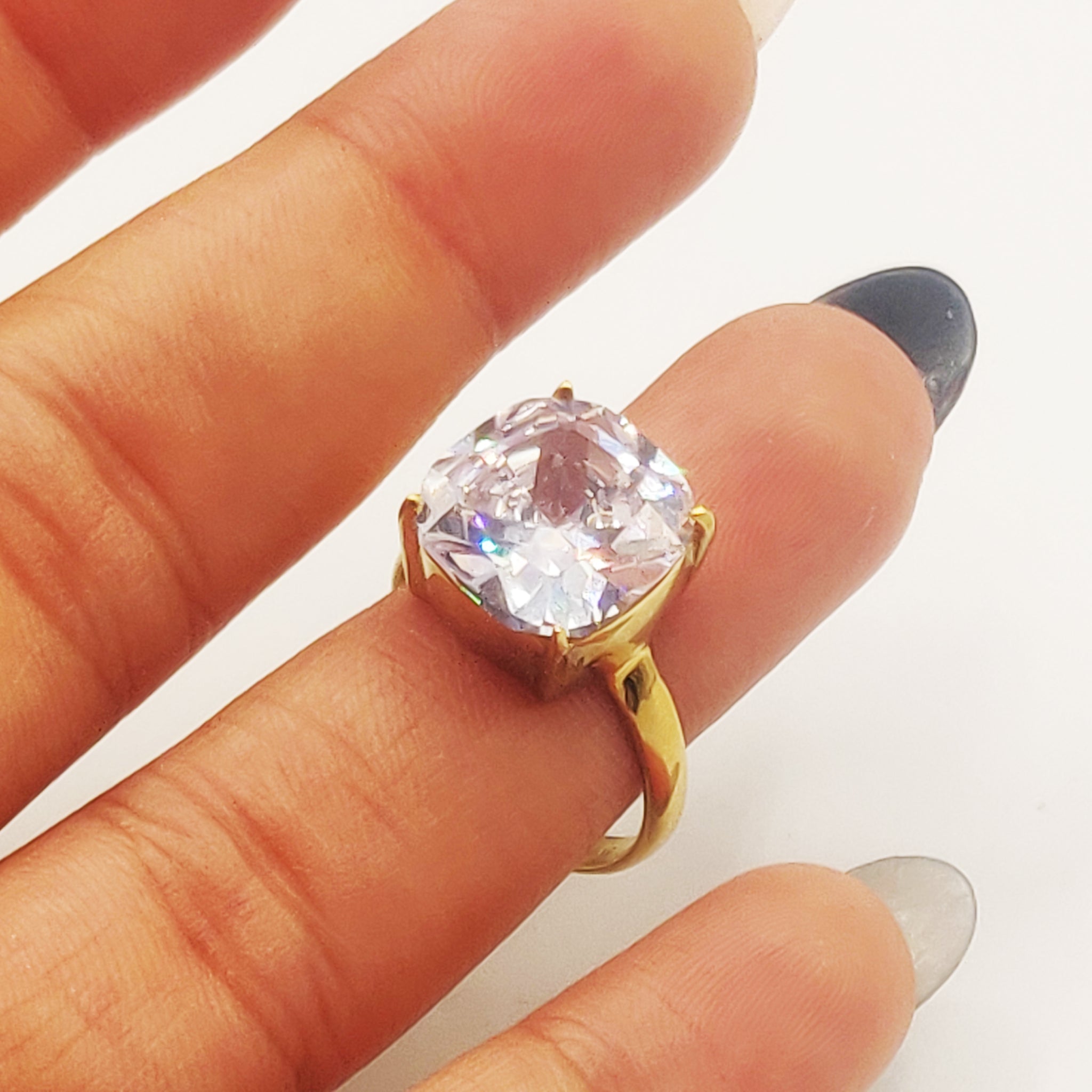 Bague Gros Diamant Carré – Hanan Channel