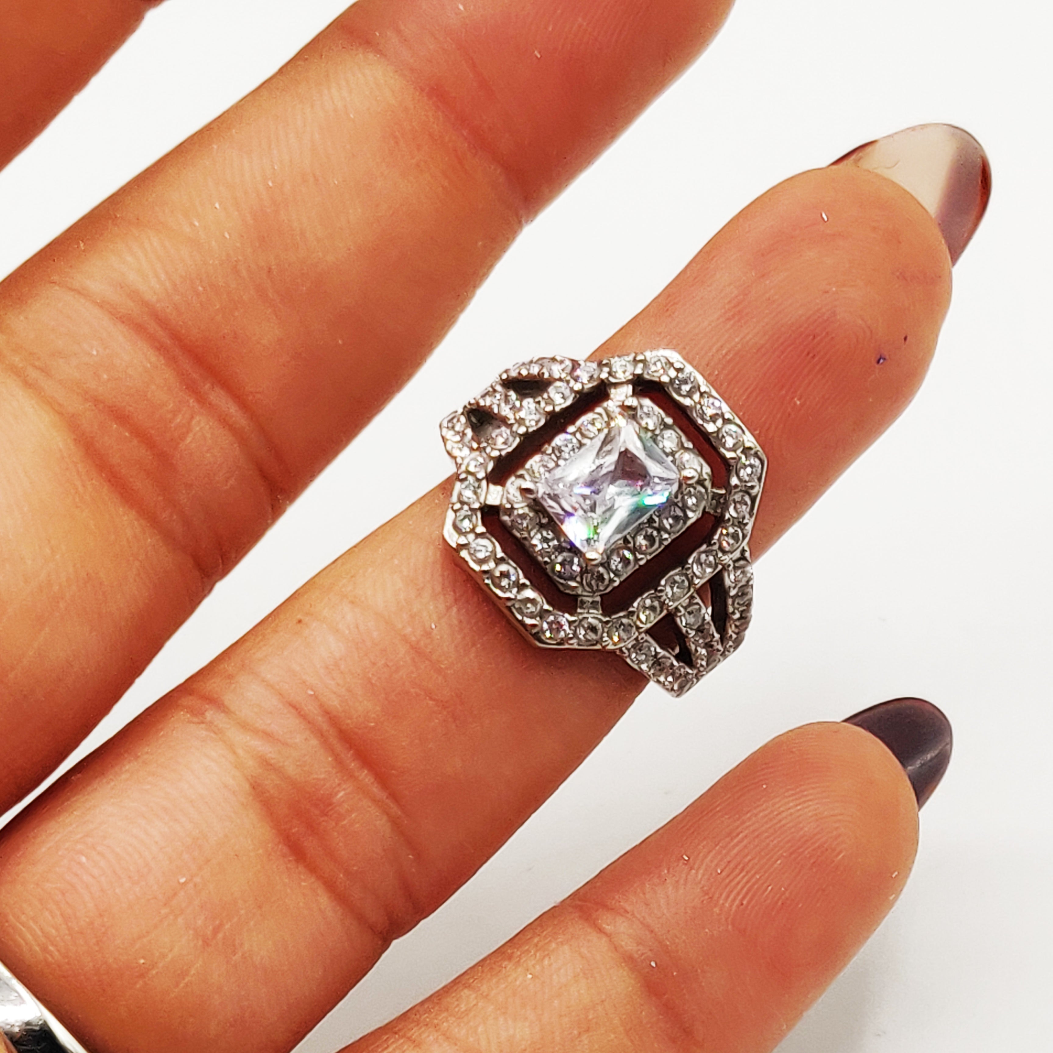 Bague Gros Diamant Multi Cristaux Argentée