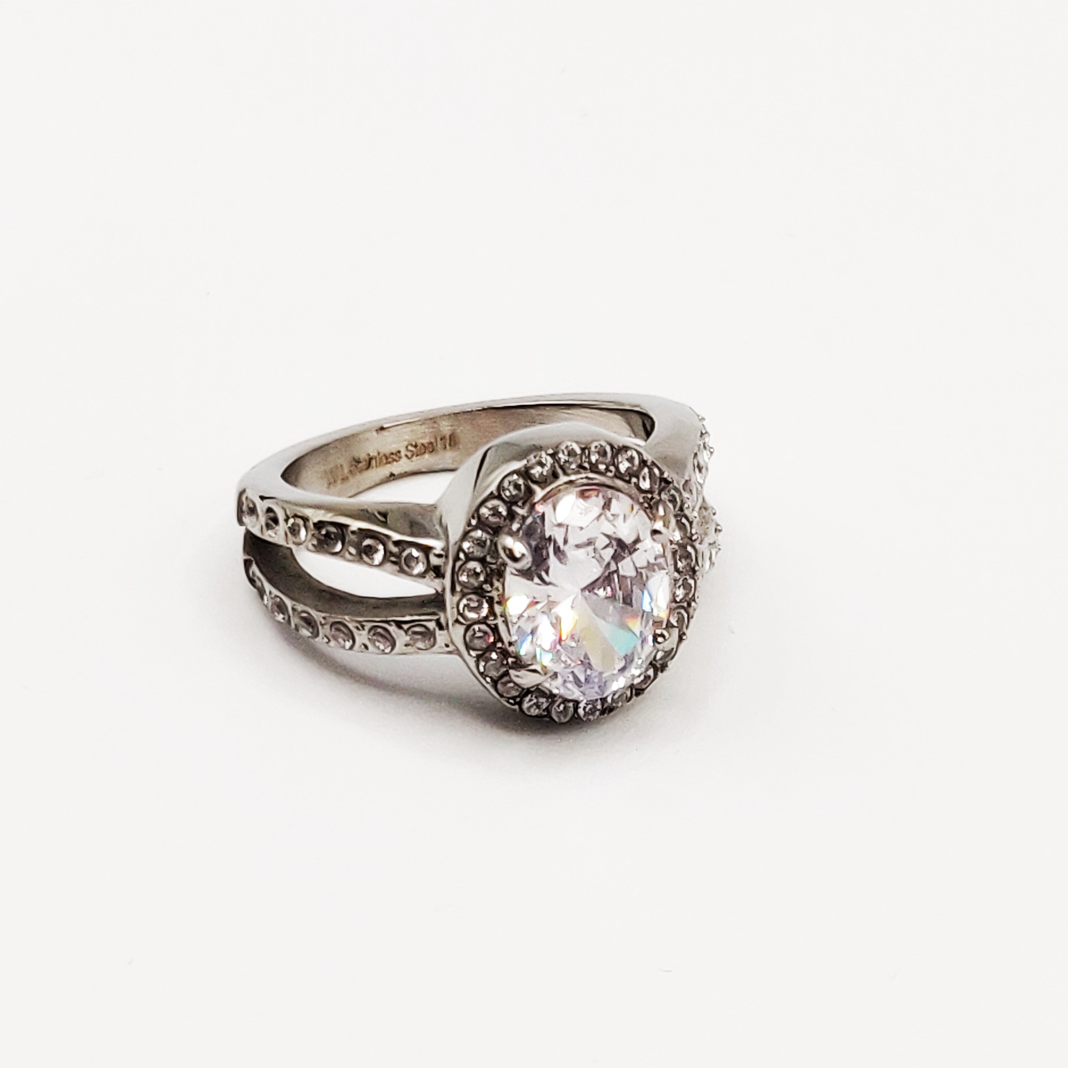 Bague Gros Cristal Ovale Multi Cristaux Argentée